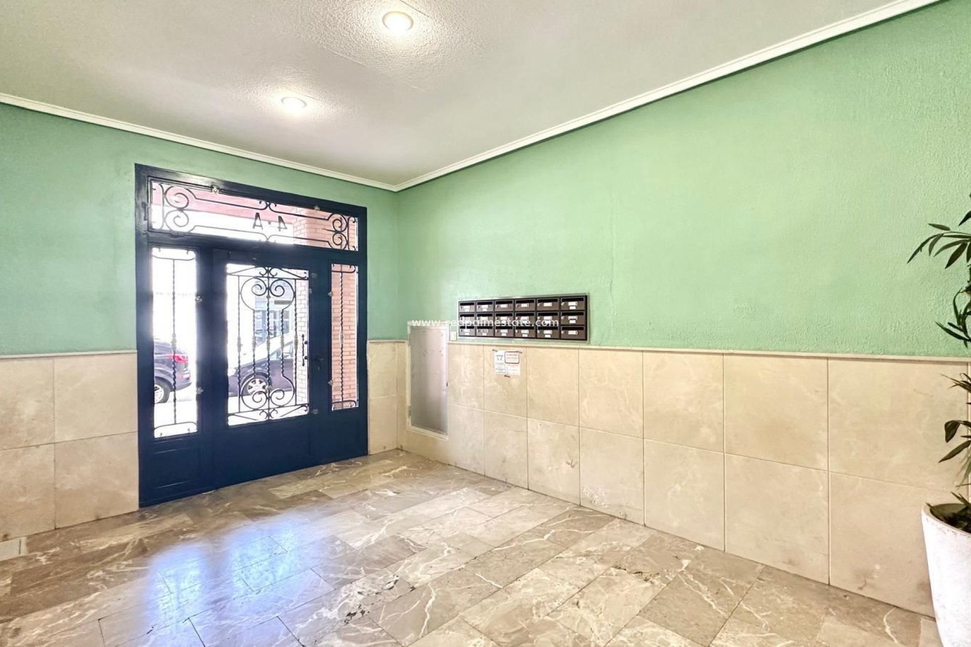Reventa - Apartamento -
Torrevieja - Centro Torrevieja