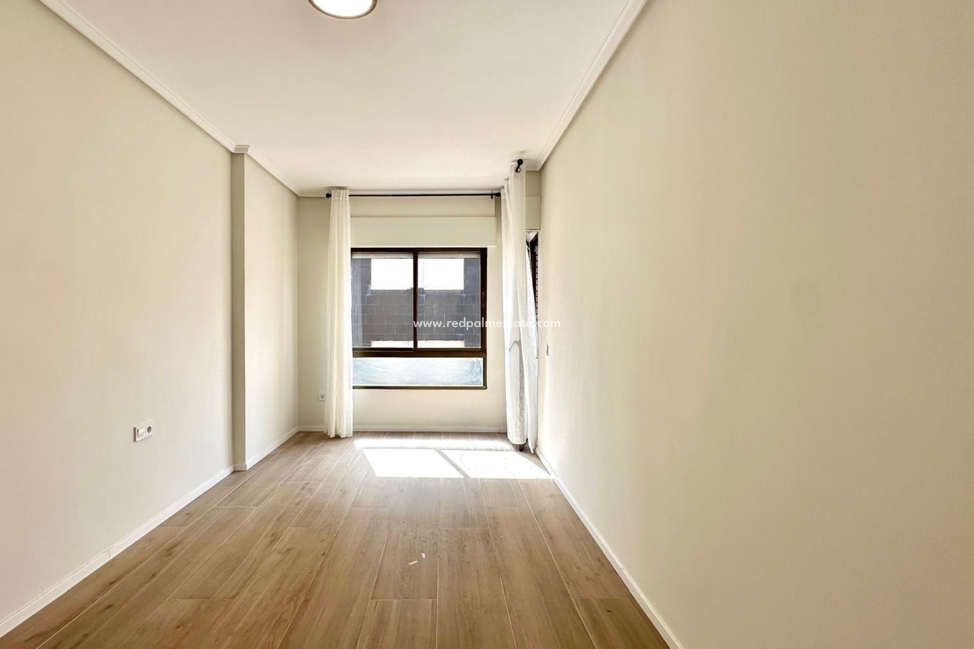 Reventa - Apartamento -
Torrevieja - Centro Torrevieja