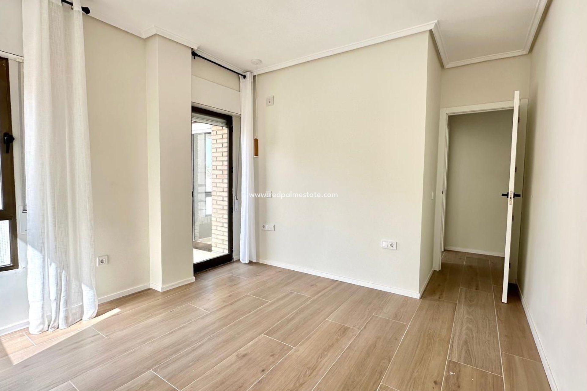 Reventa - Apartamento -
Torrevieja - Centro Torrevieja