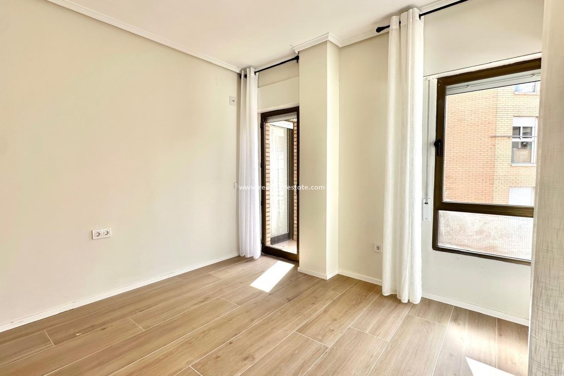 Reventa - Apartamento -
Torrevieja - Centro Torrevieja