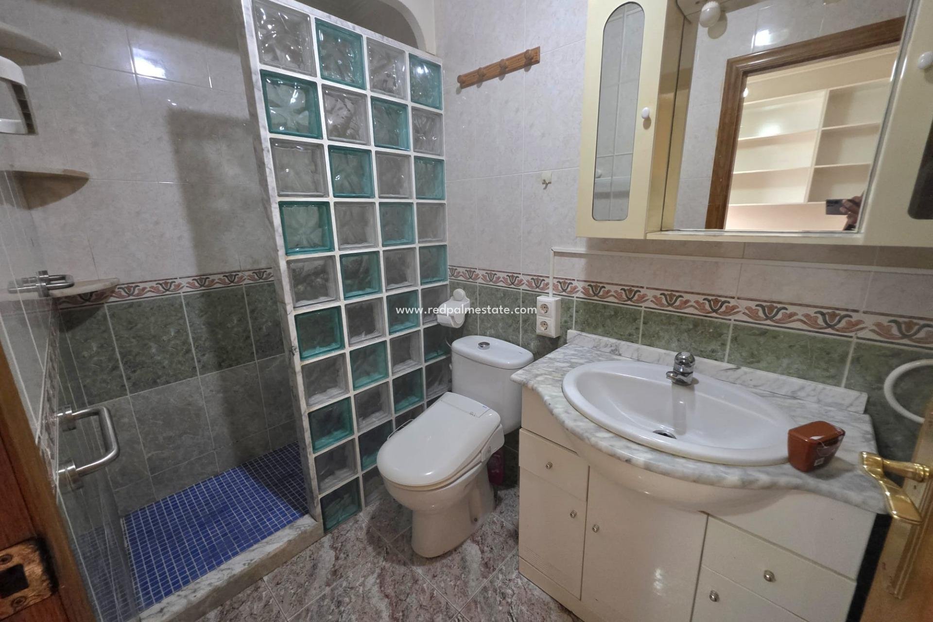 Reventa - Apartamento -
Torrevieja - Centro Torrevieja