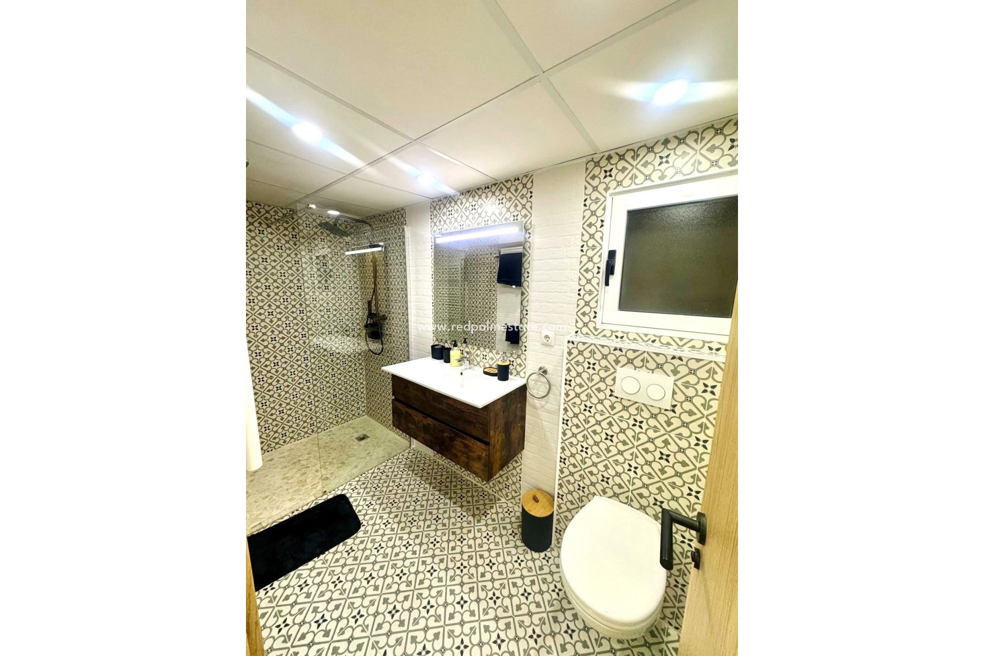 Reventa - Apartamento -
Torrevieja - Centro Torrevieja