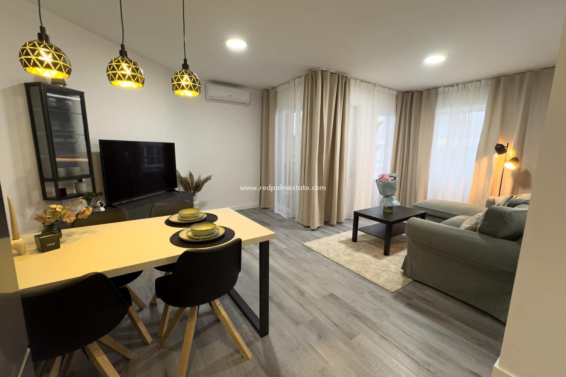 Reventa - Apartamento -
Torrevieja - Centro Torrevieja