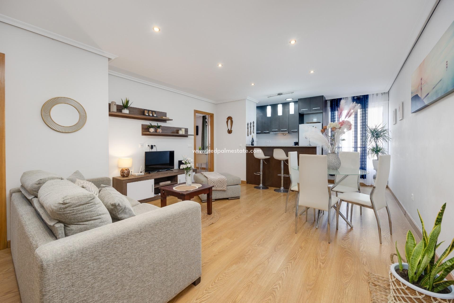 Reventa - Apartamento -
Torrevieja - Centro Torrevieja