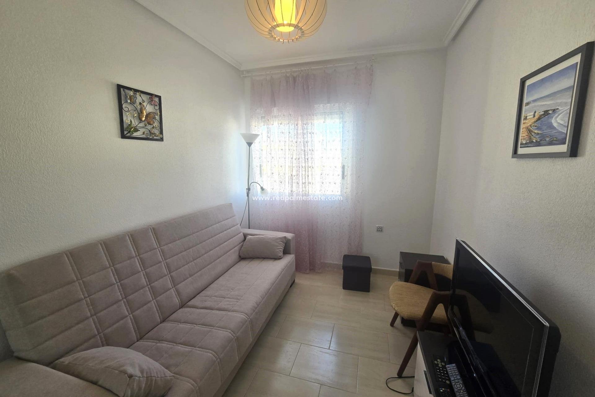 Reventa - Apartamento -
Torrevieja - Centro Torrevieja