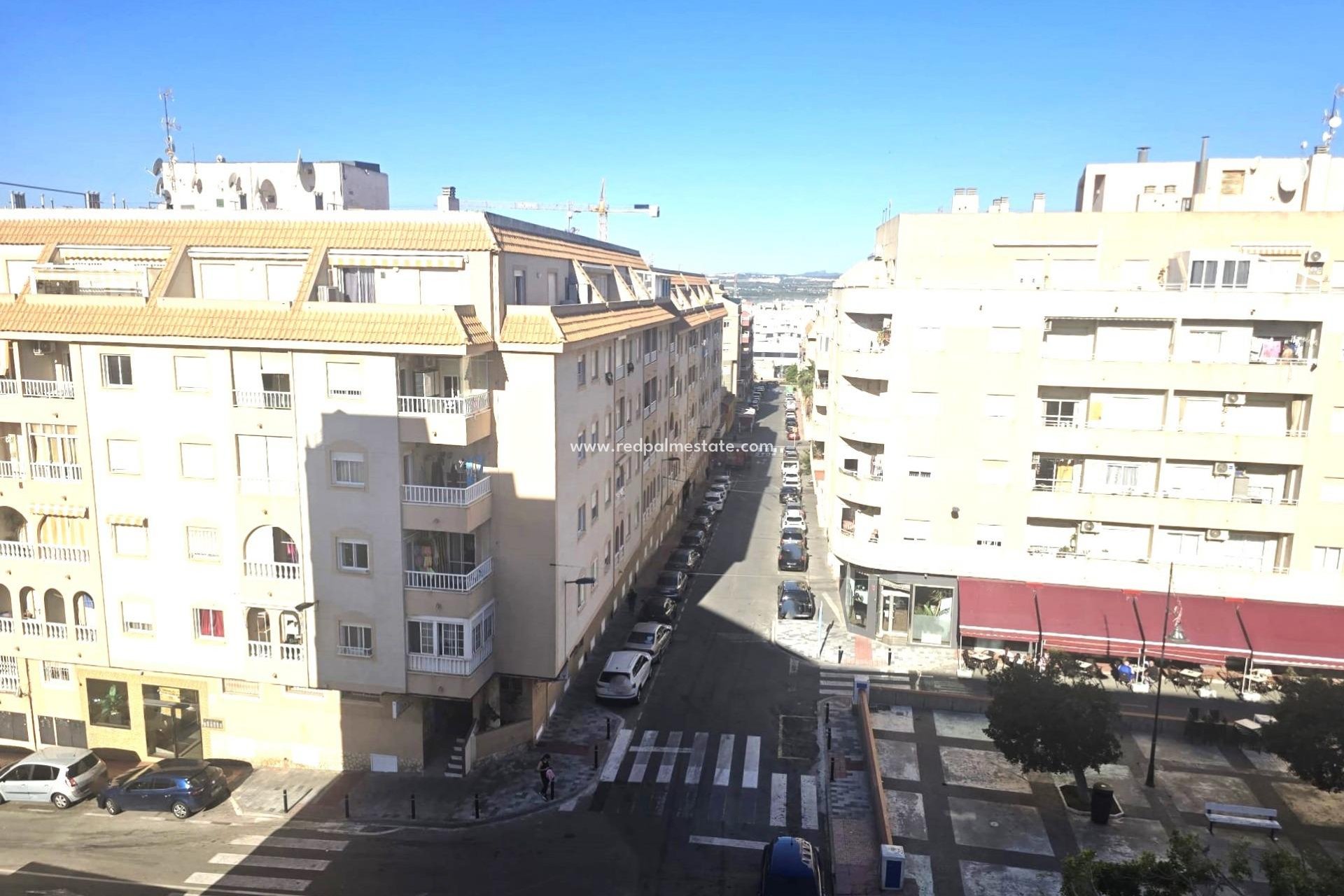 Reventa - Apartamento -
Torrevieja - Centro Torrevieja