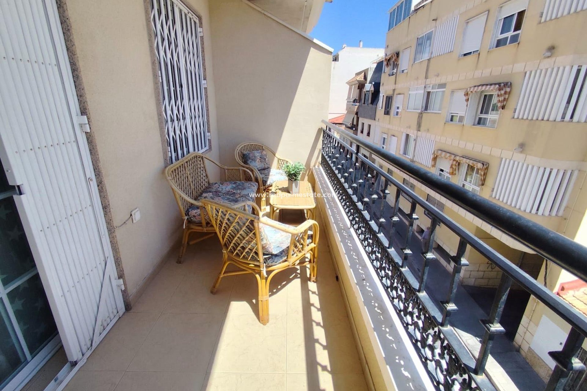Reventa - Apartamento -
Torrevieja - Centro Torrevieja