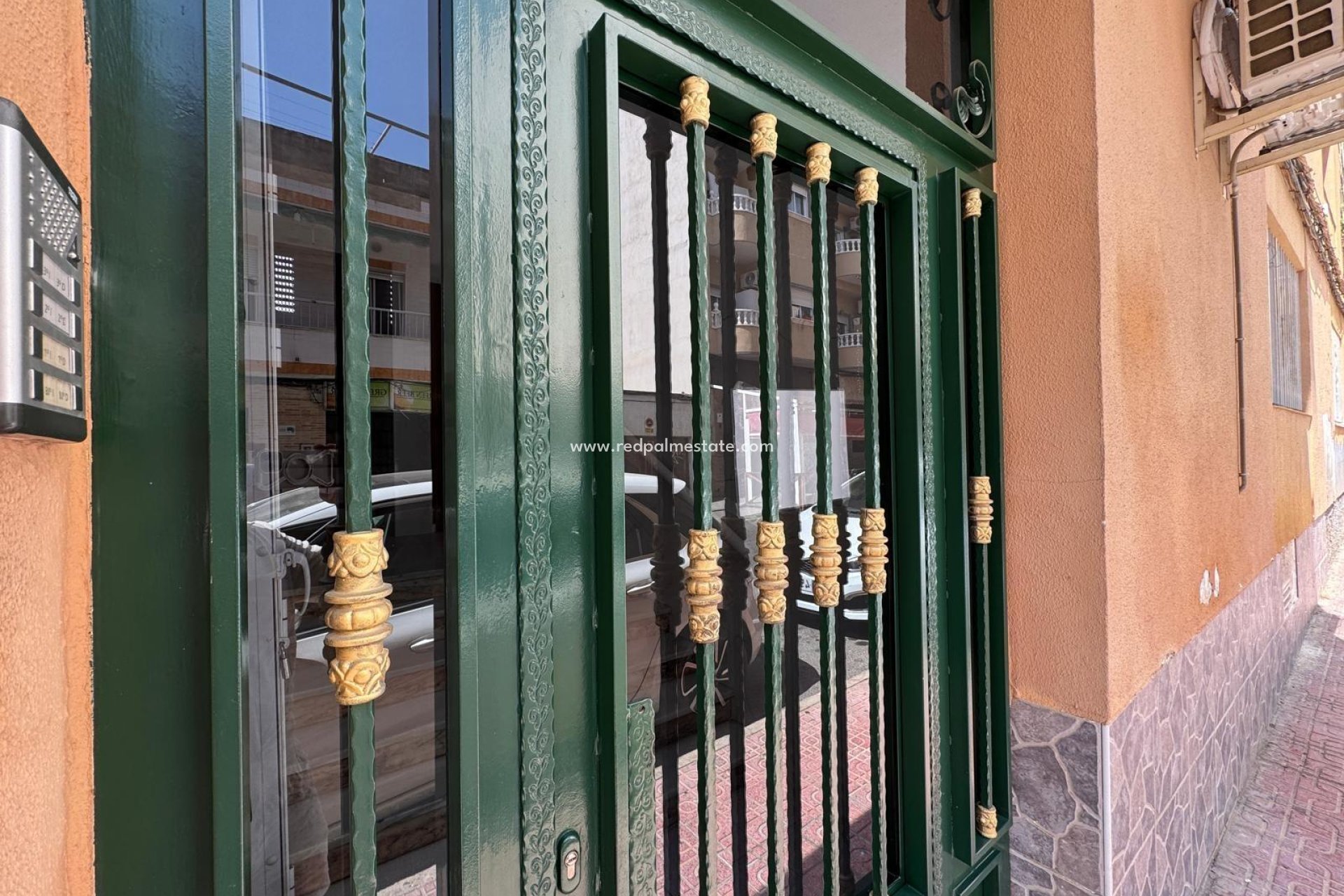 Reventa - Apartamento -
Torrevieja - Centro Torrevieja
