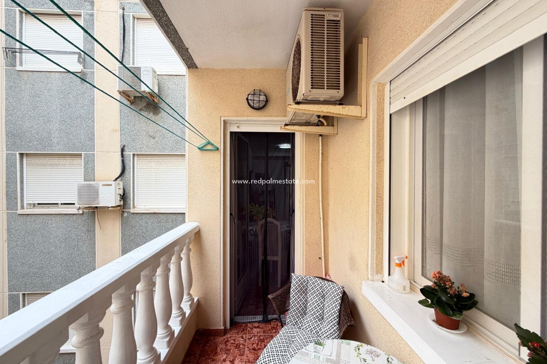 Reventa - Apartamento -
Torrevieja - Centro Torrevieja