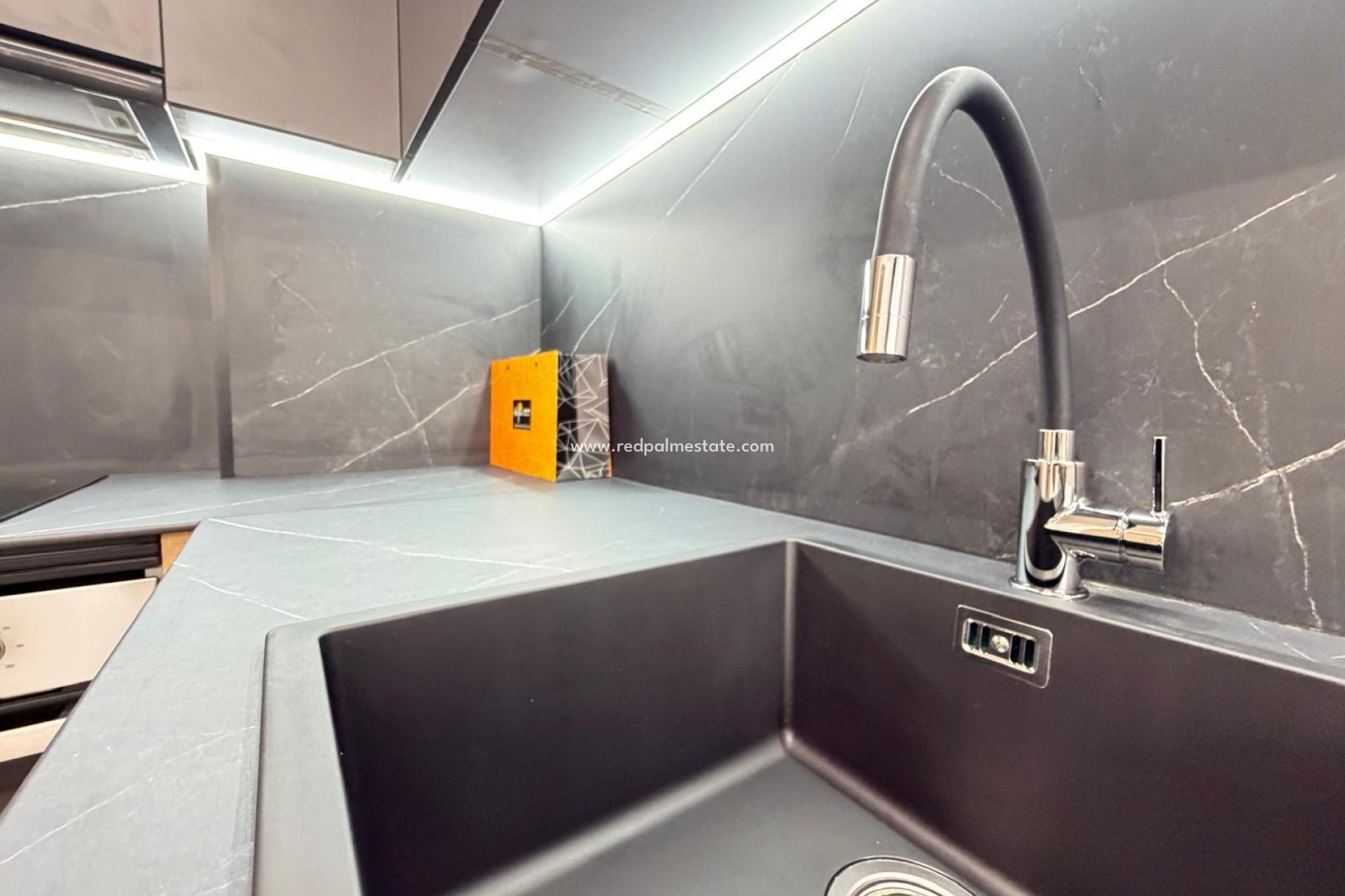 Reventa - Apartamento -
Torrevieja - Centro Torrevieja