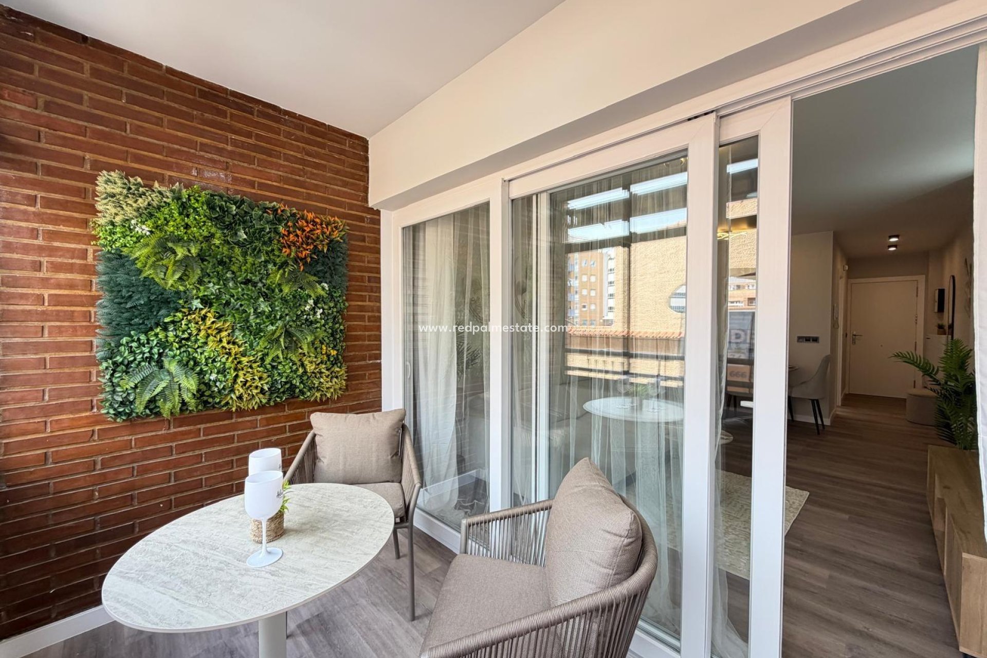 Reventa - Apartamento -
Torrevieja - Centro Torrevieja