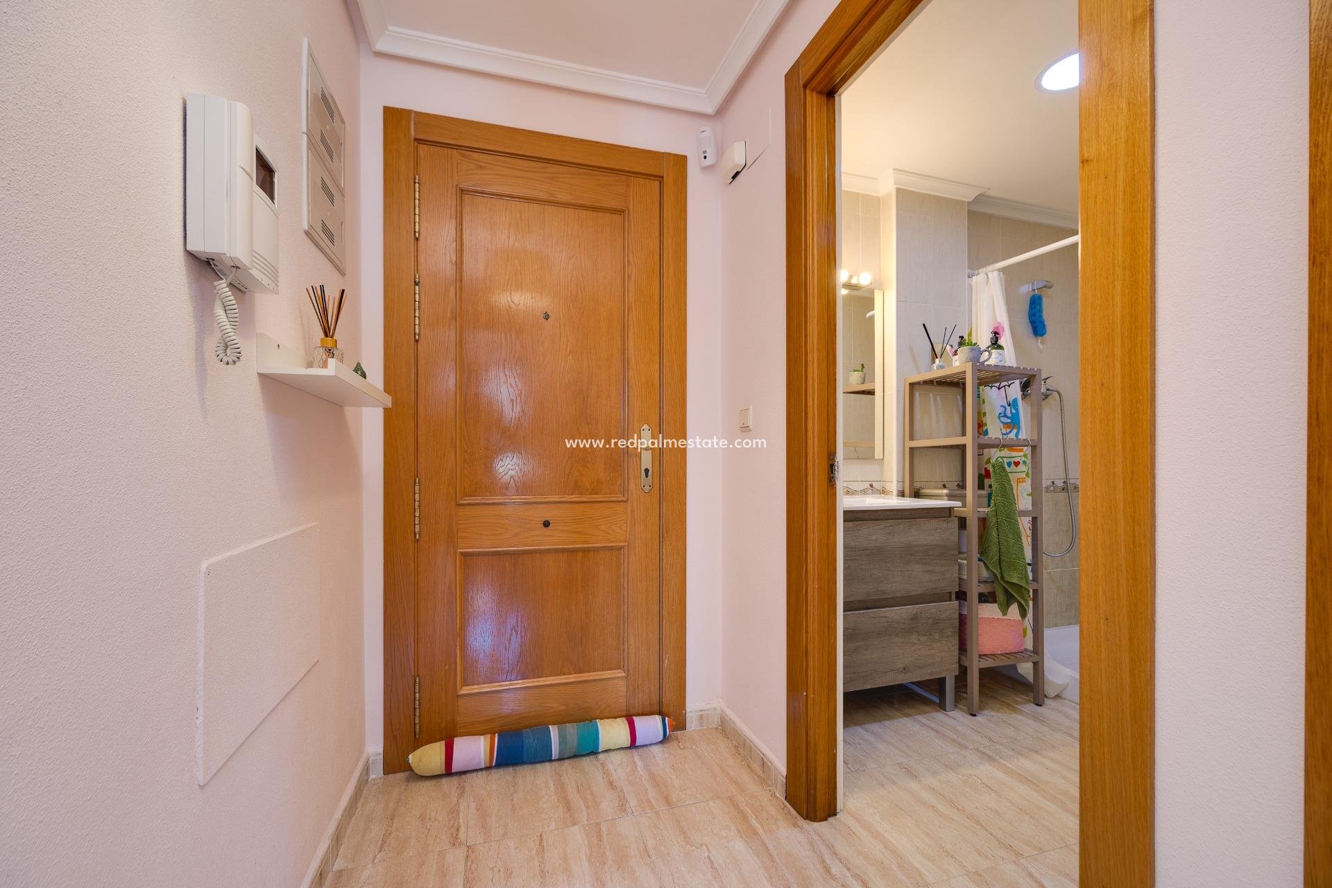 Reventa - Apartamento -
Torrevieja - Centro Torrevieja