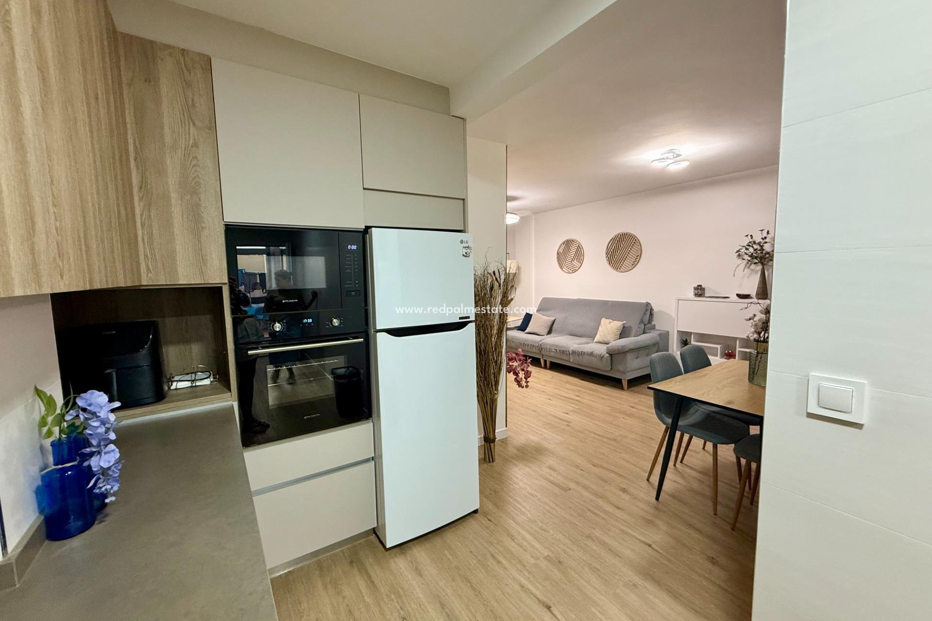 Reventa - Apartamento -
Torrevieja - Centro Torrevieja