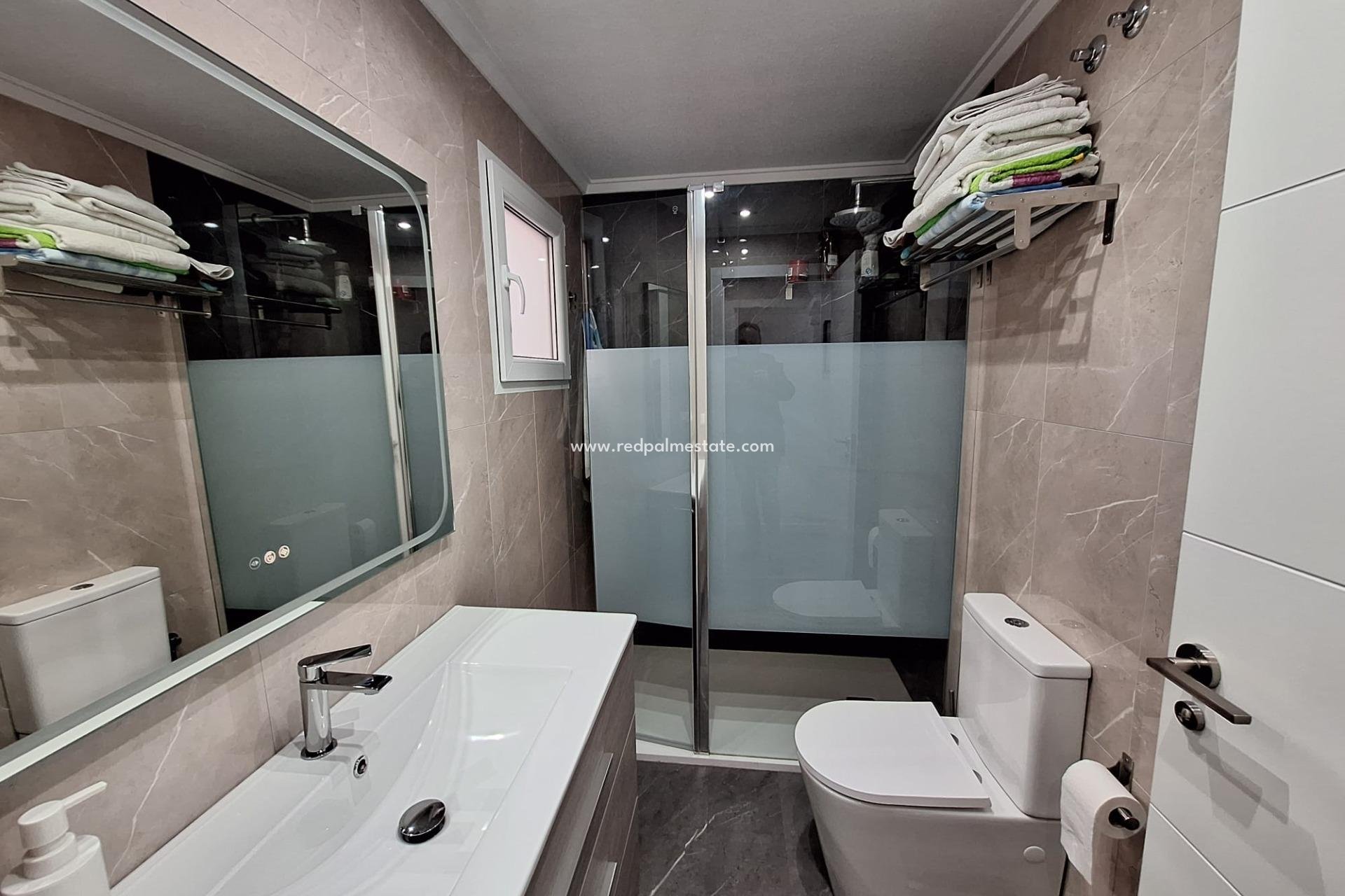 Reventa - Apartamento -
Torrevieja - Centro Torrevieja