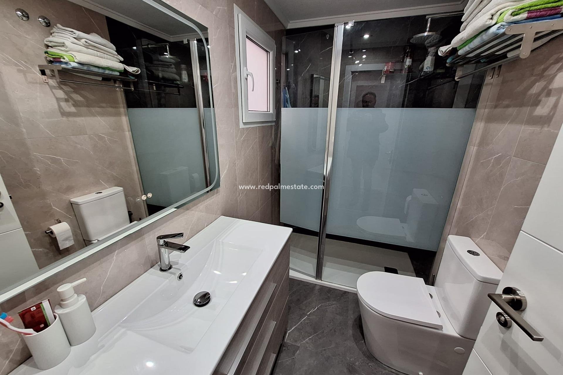 Reventa - Apartamento -
Torrevieja - Centro Torrevieja