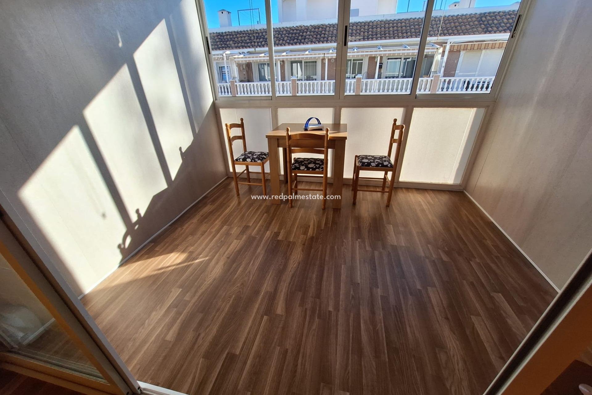 Reventa - Apartamento -
Torrevieja - Centro Torrevieja