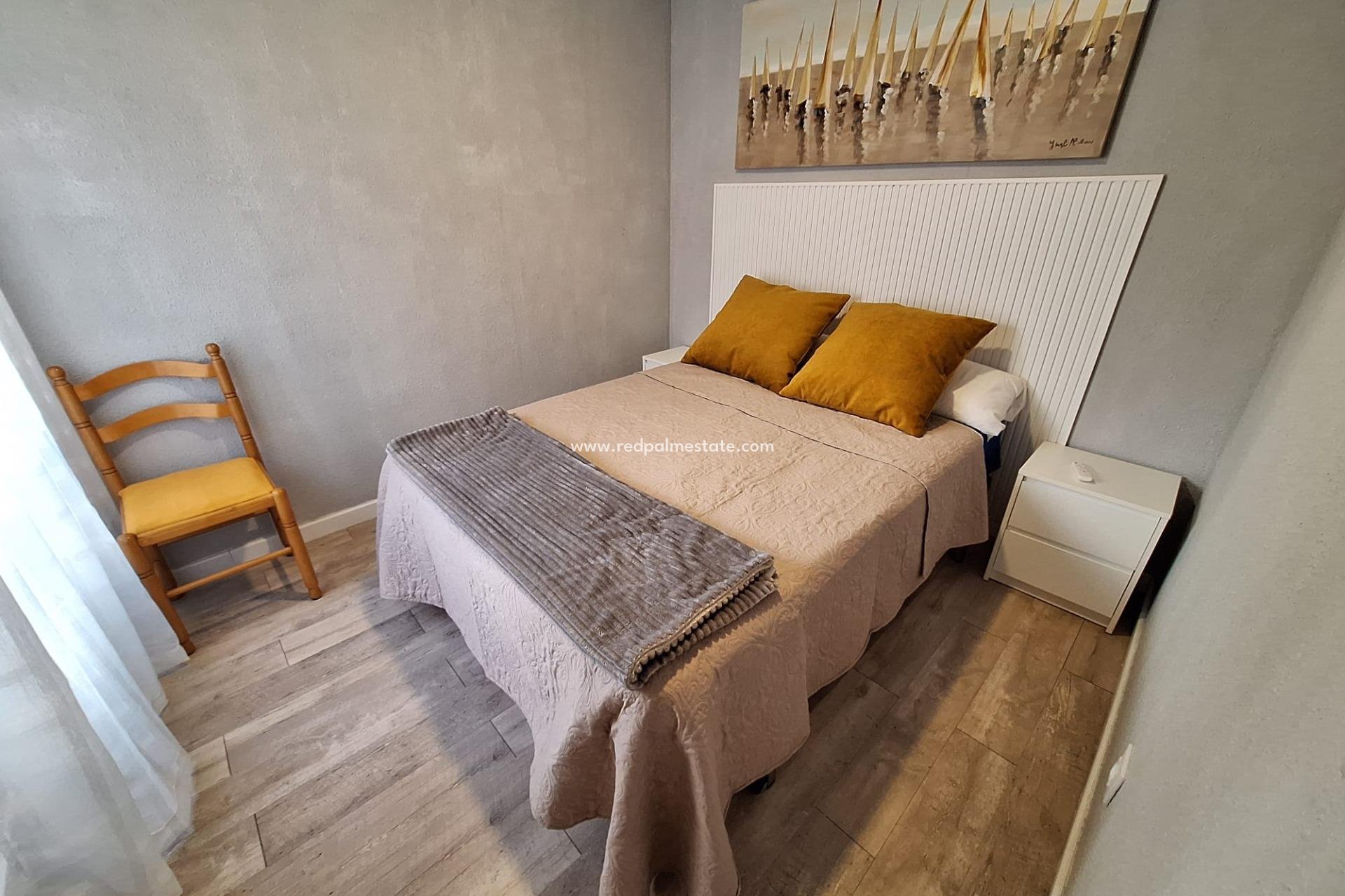 Reventa - Apartamento -
Torrevieja - Centro Torrevieja