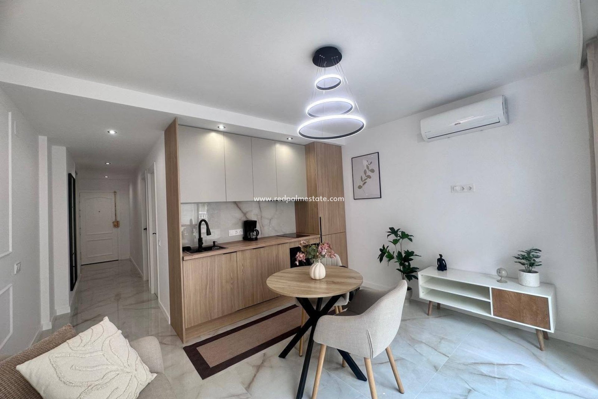 Reventa - Apartamento -
Torrevieja - Centro Torrevieja