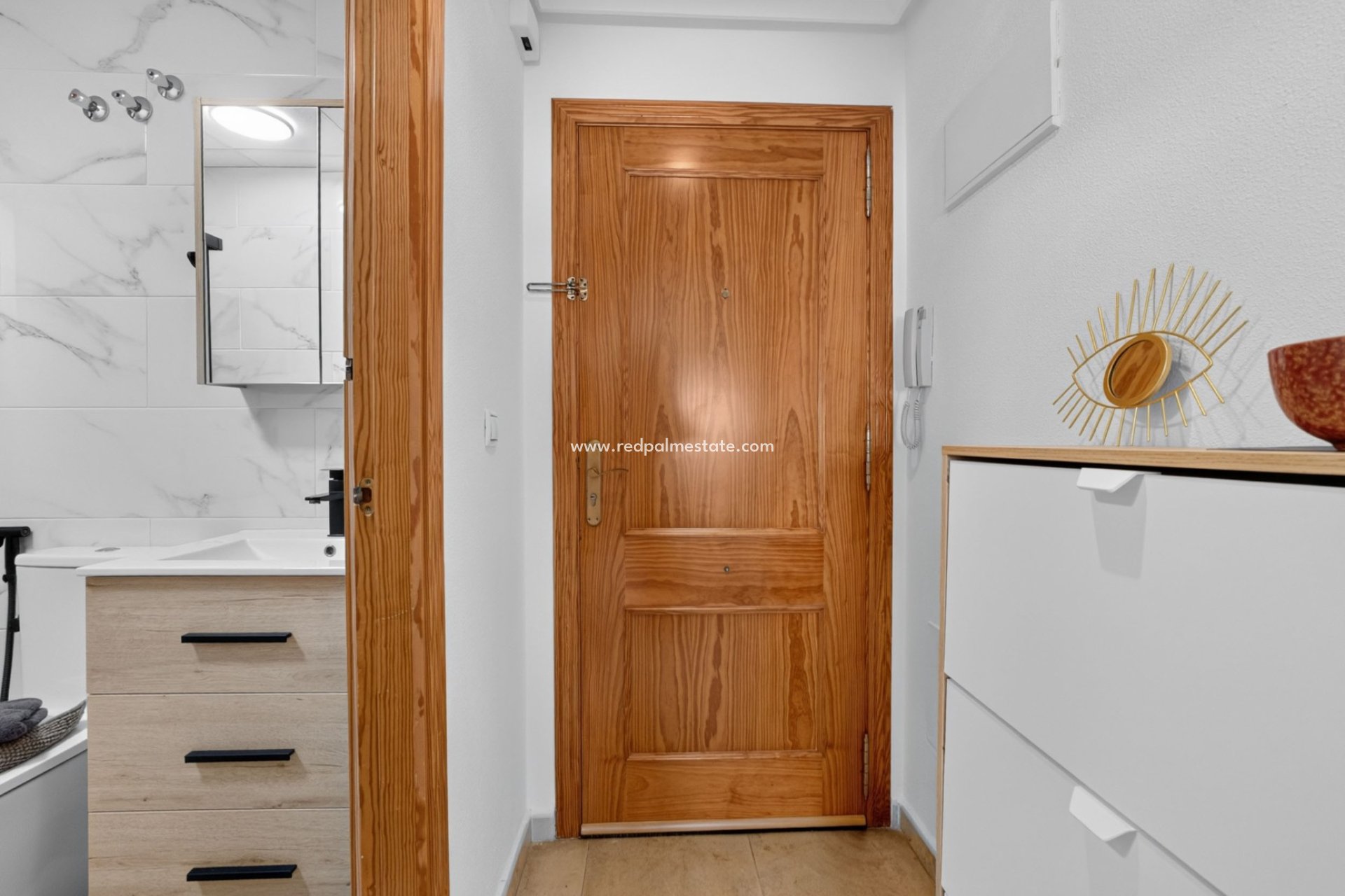 Reventa - Apartamento -
Torrevieja - Centro