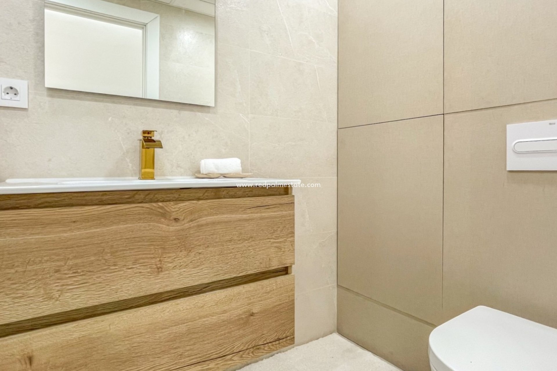 Reventa - Apartamento -
Torrevieja - El Acequión - Los Náufragos