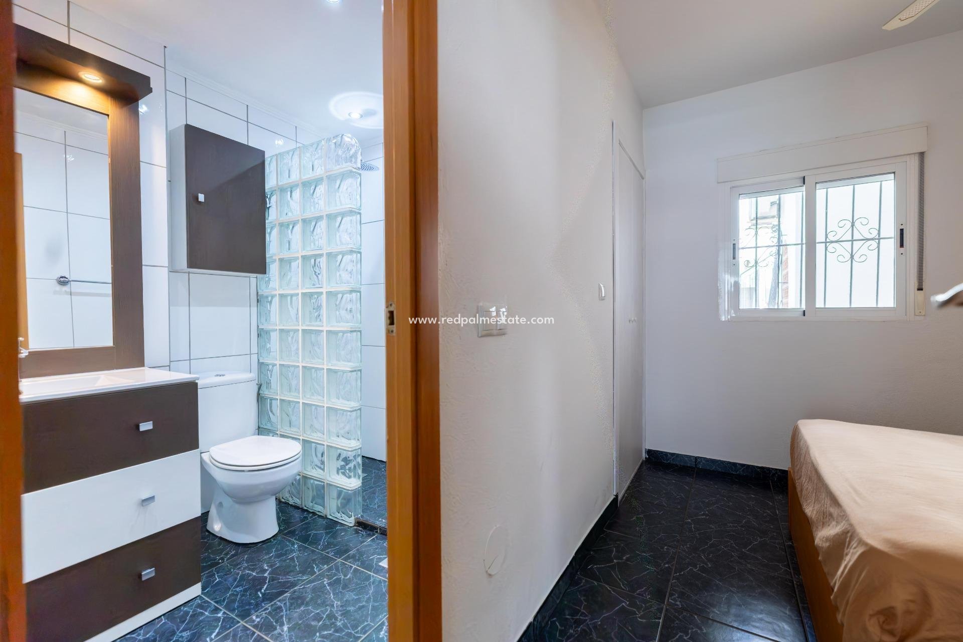 Reventa - Apartamento -
Torrevieja - El Acequión - Los Náufragos