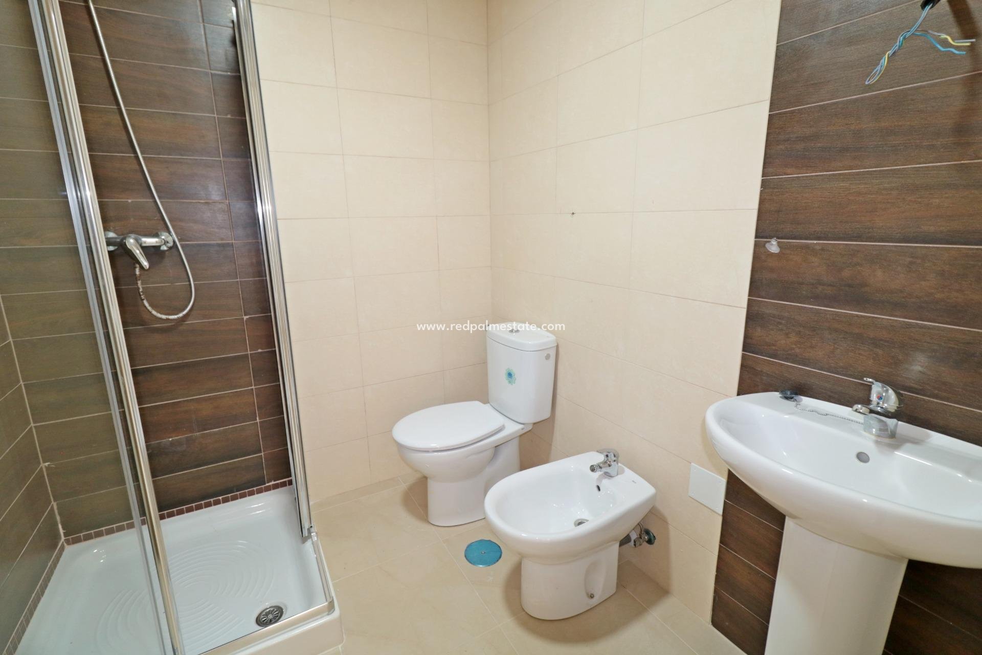 Reventa - Apartamento -
Torrevieja - El Acequión - Los Náufragos