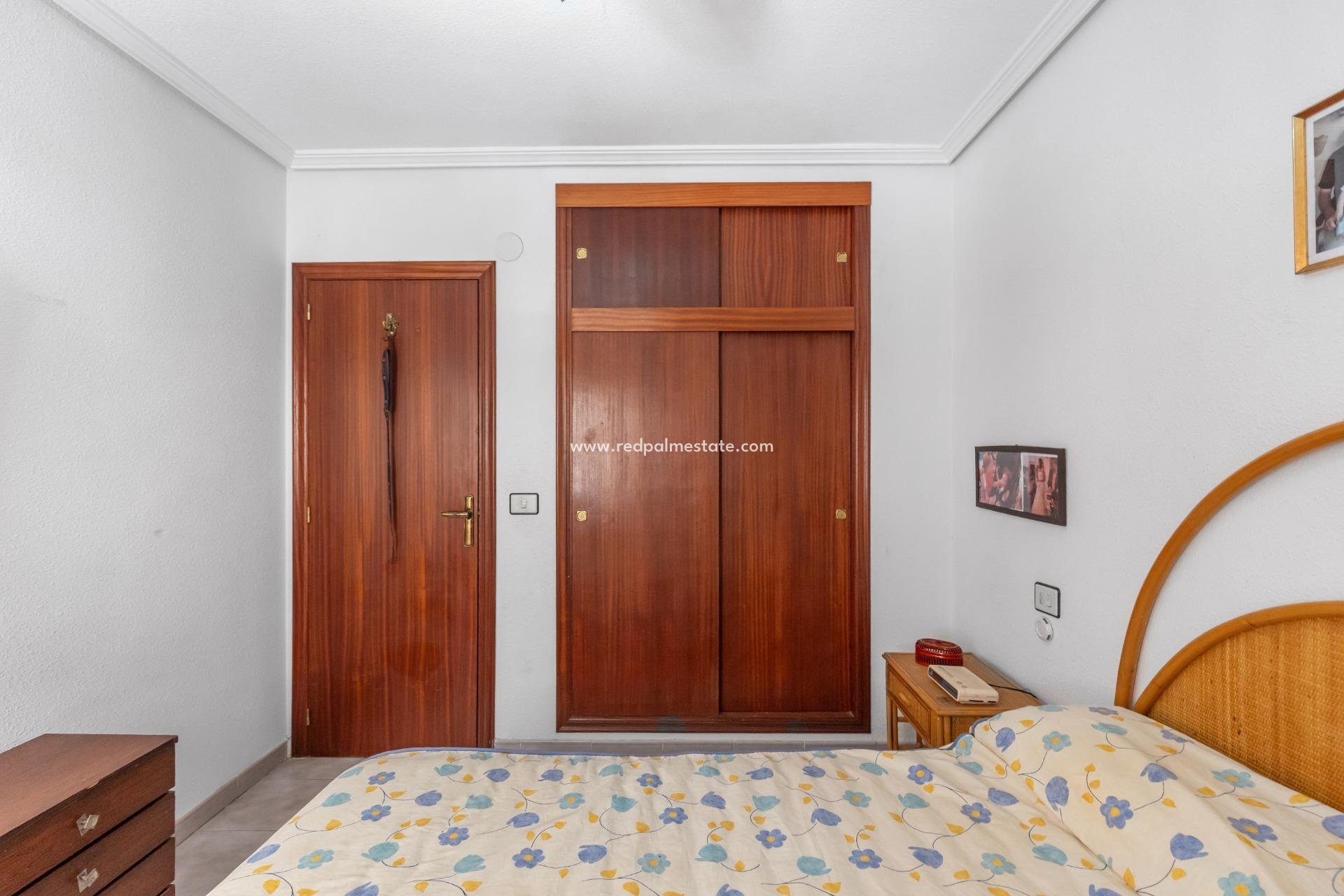 Reventa - Apartamento -
Torrevieja - El Acequión - Los Náufragos