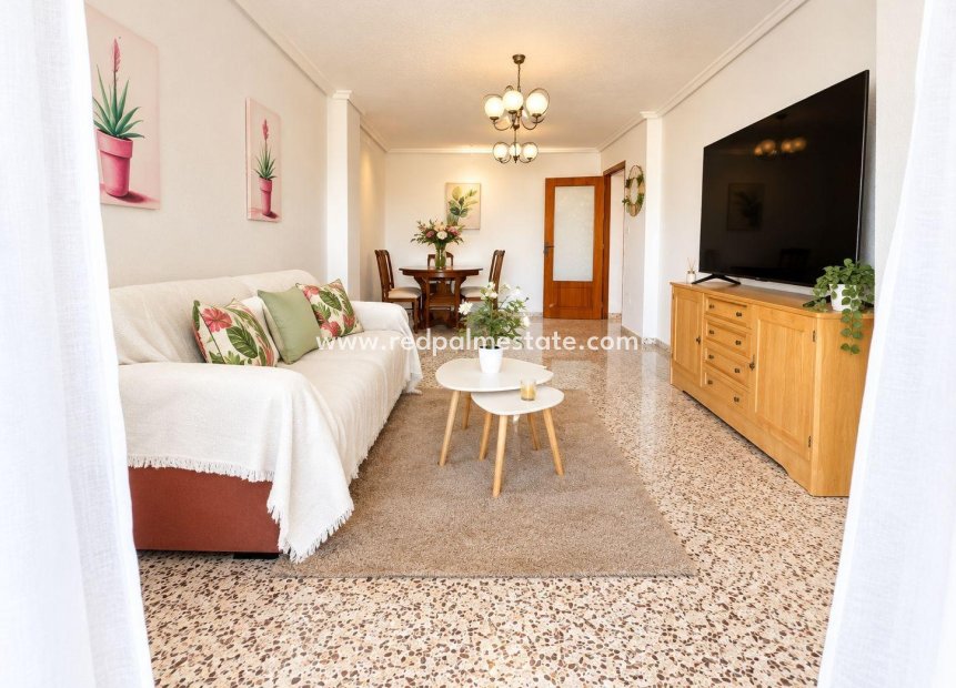Reventa - Apartamento -
Torrevieja - El Acequión - Los Náufragos