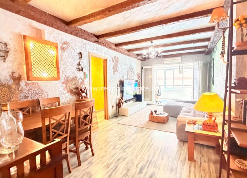 Reventa - Apartamento -
Torrevieja - El Acequión - Los Náufragos