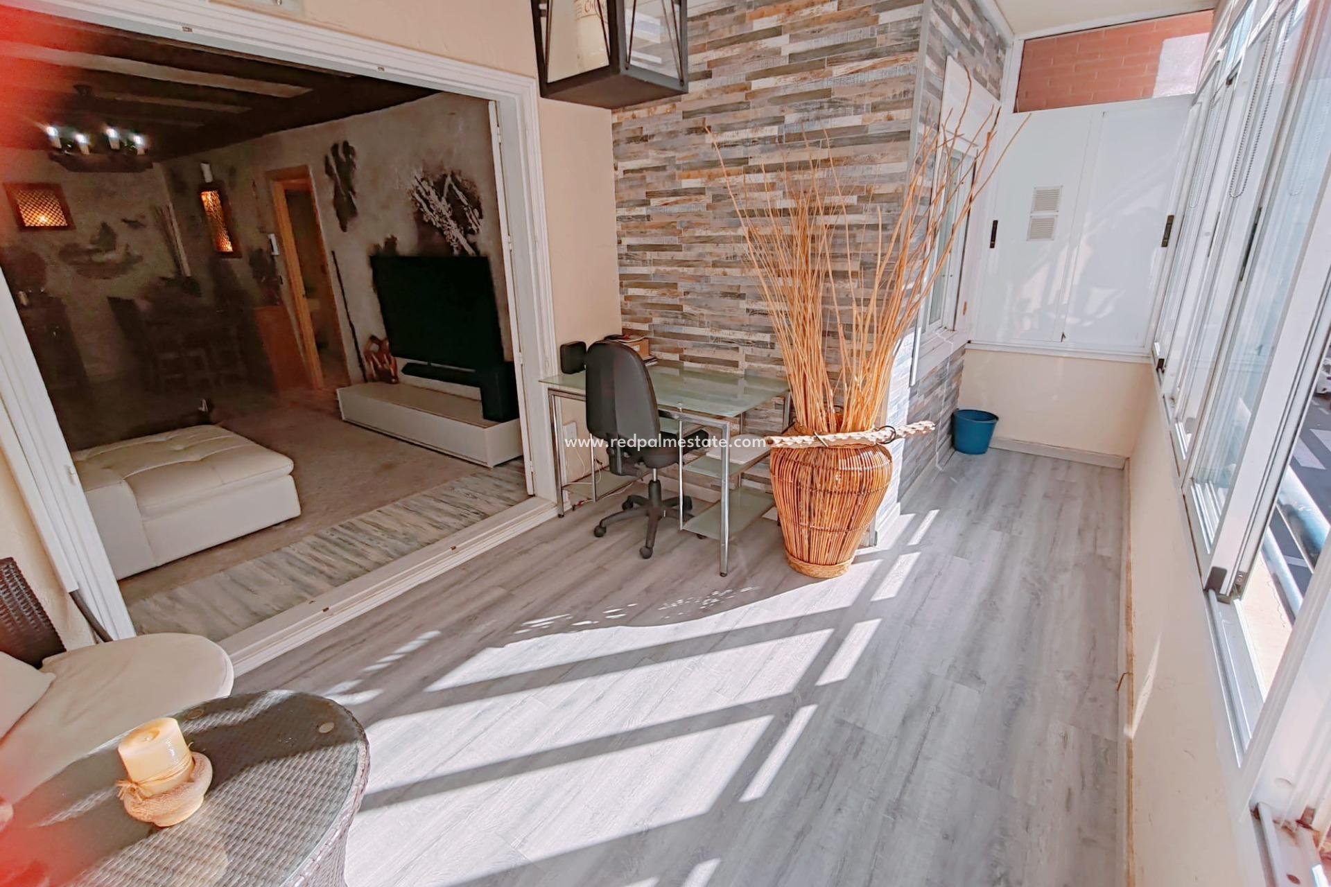 Reventa - Apartamento -
Torrevieja - El Acequión - Los Náufragos