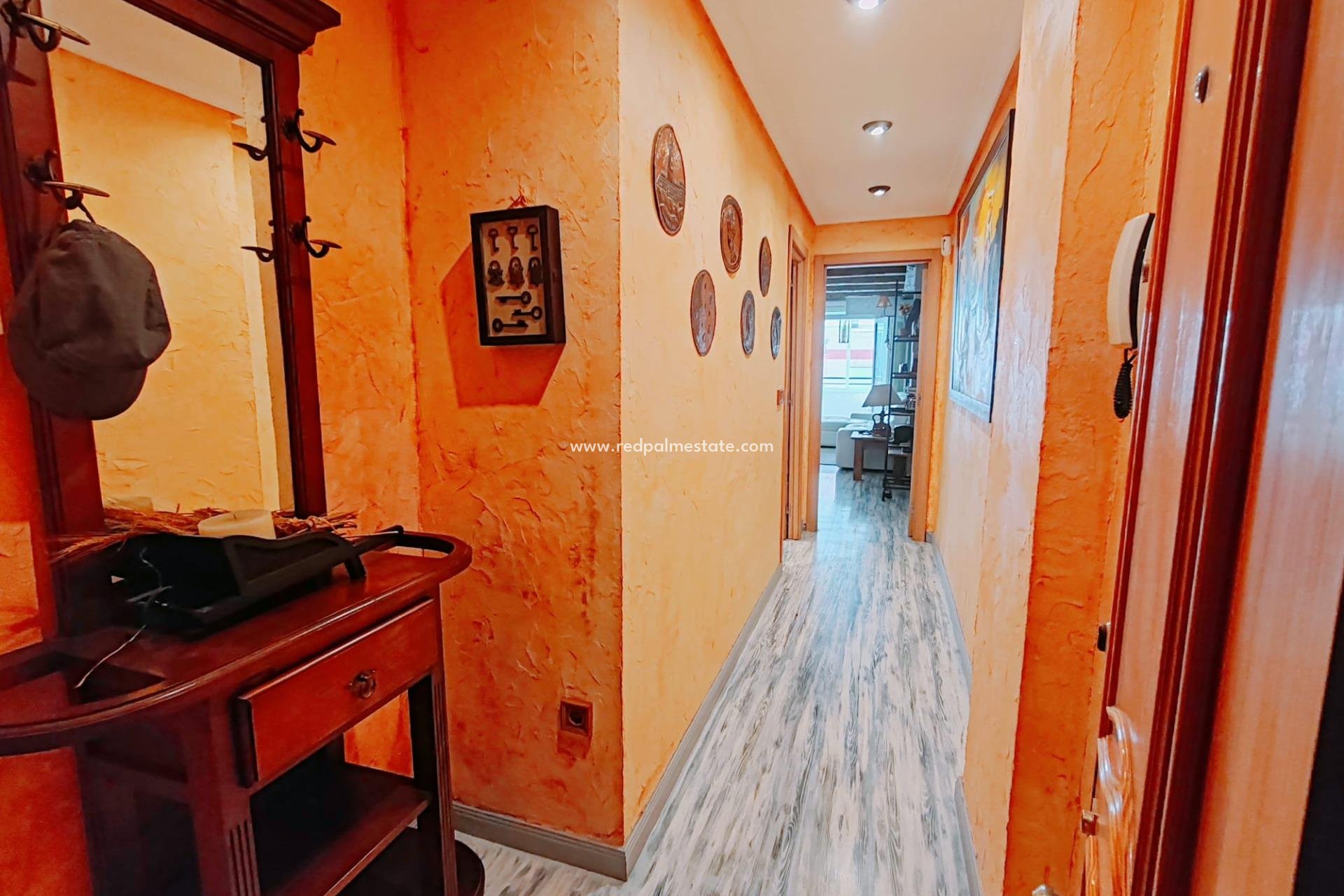Reventa - Apartamento -
Torrevieja - El Acequión - Los Náufragos