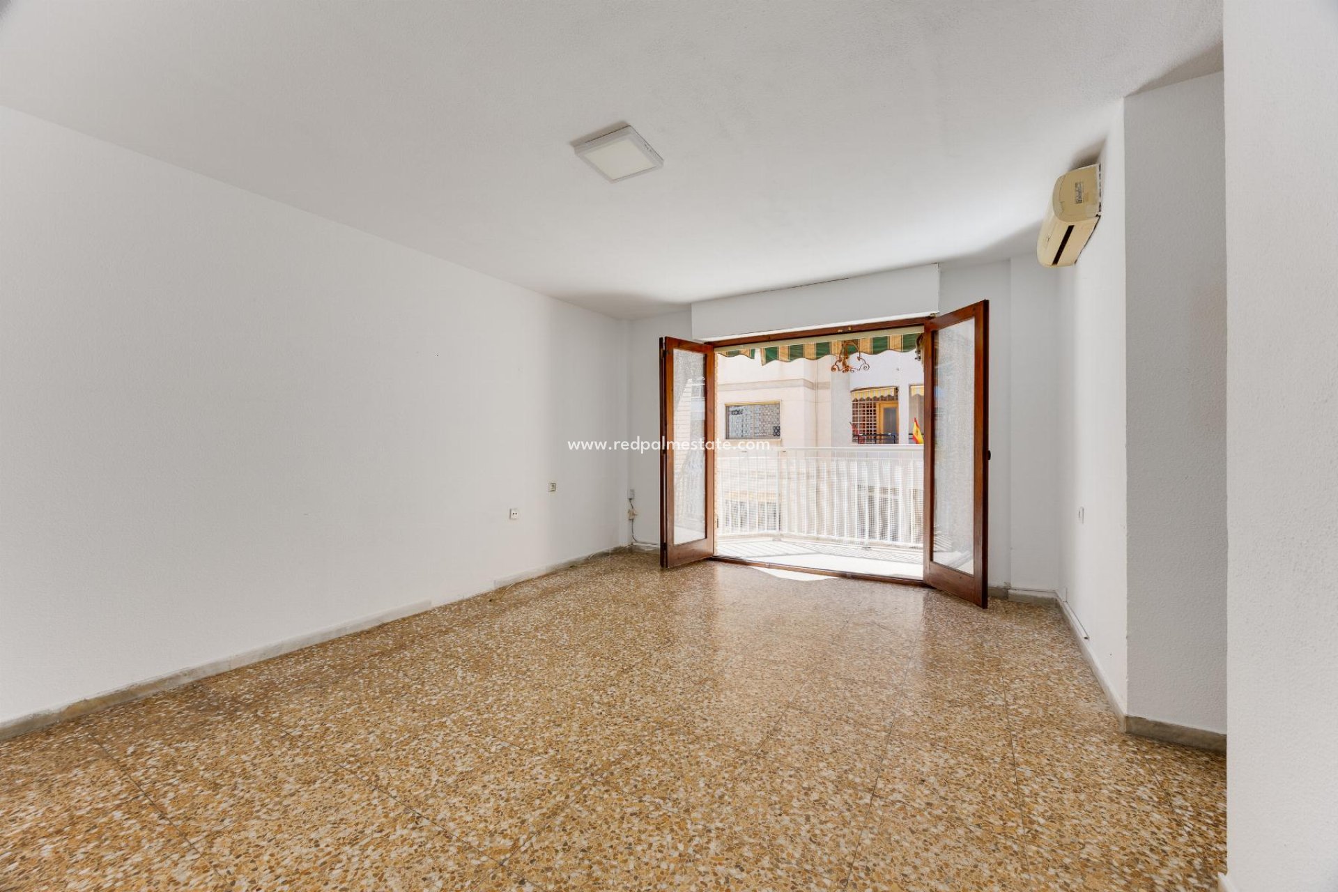 Reventa - Apartamento -
Torrevieja - El Acequión - Los Náufragos