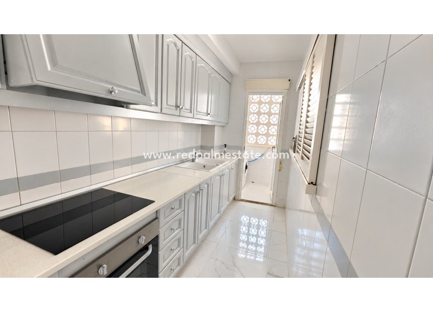 Reventa - Apartamento -
Torrevieja - El Acequión - Los Náufragos