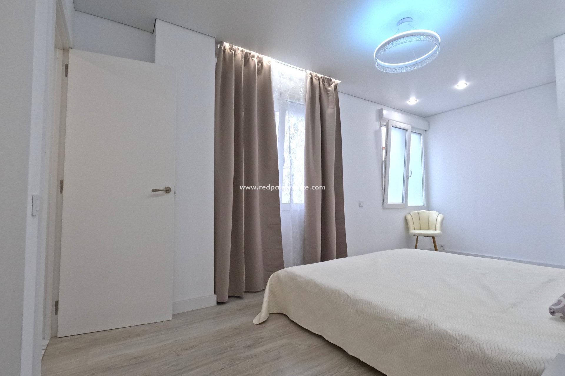 Reventa - Apartamento -
Torrevieja - El Acequión - Los Náufragos