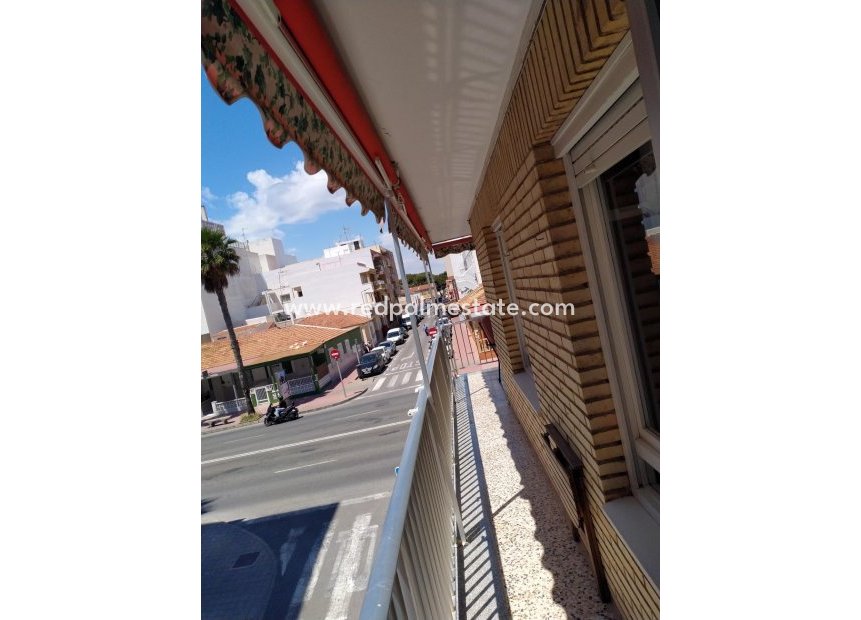 Reventa - Apartamento -
Torrevieja - El Acequión - Los Náufragos