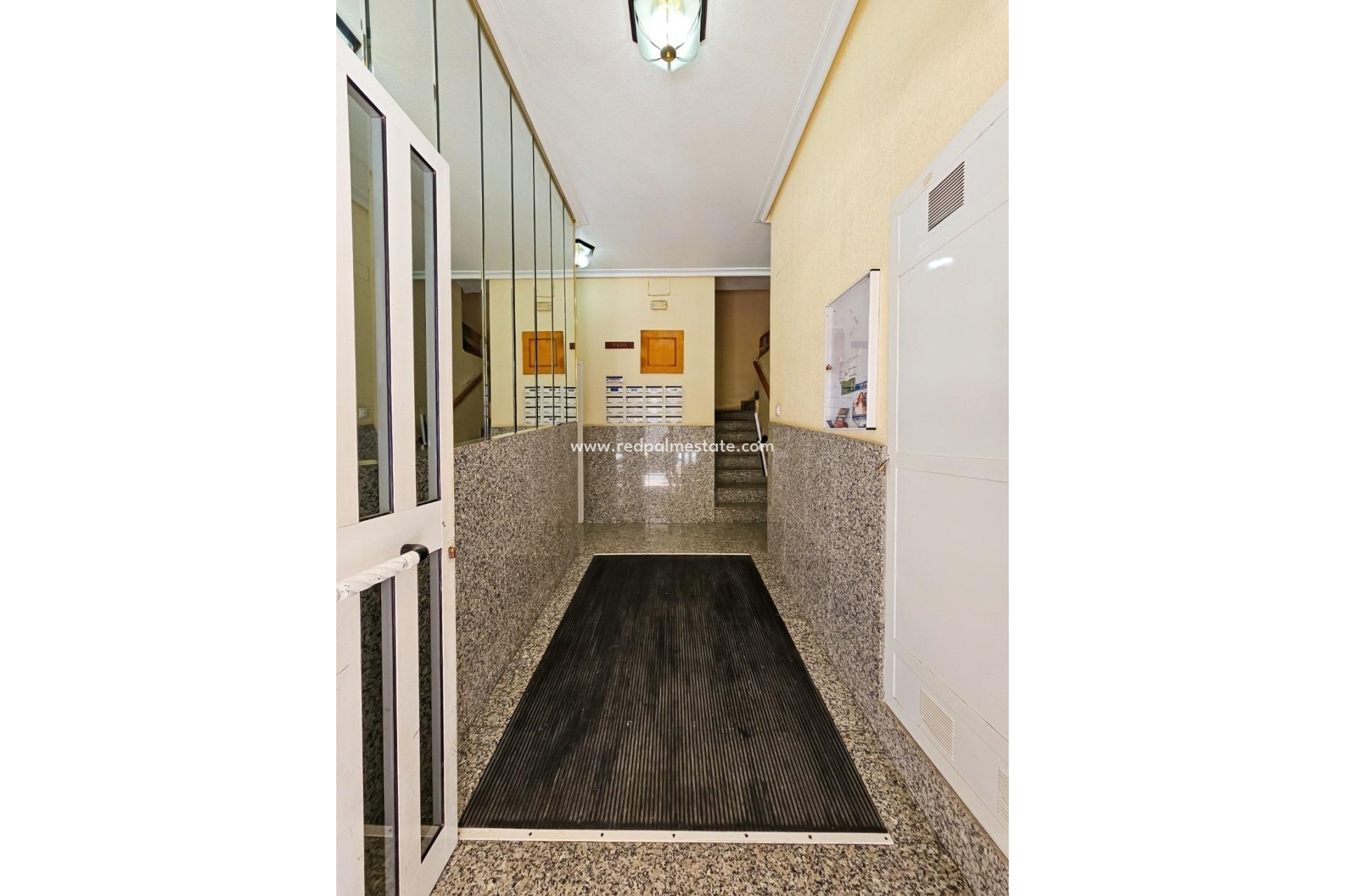 Reventa - Apartamento -
Torrevieja - El Acequión - Los Náufragos