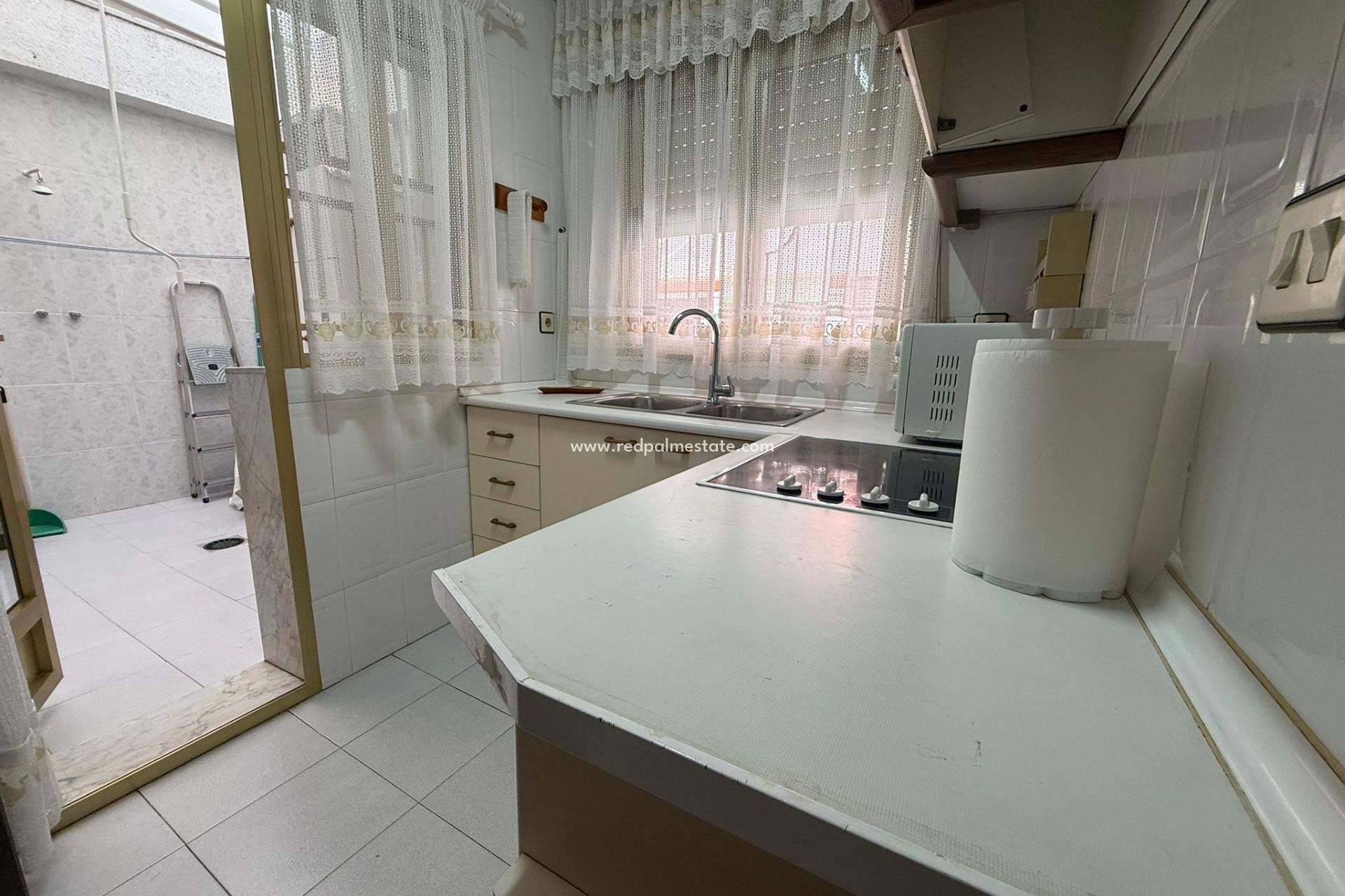 Reventa - Apartamento -
Torrevieja - El Acequión - Los Náufragos