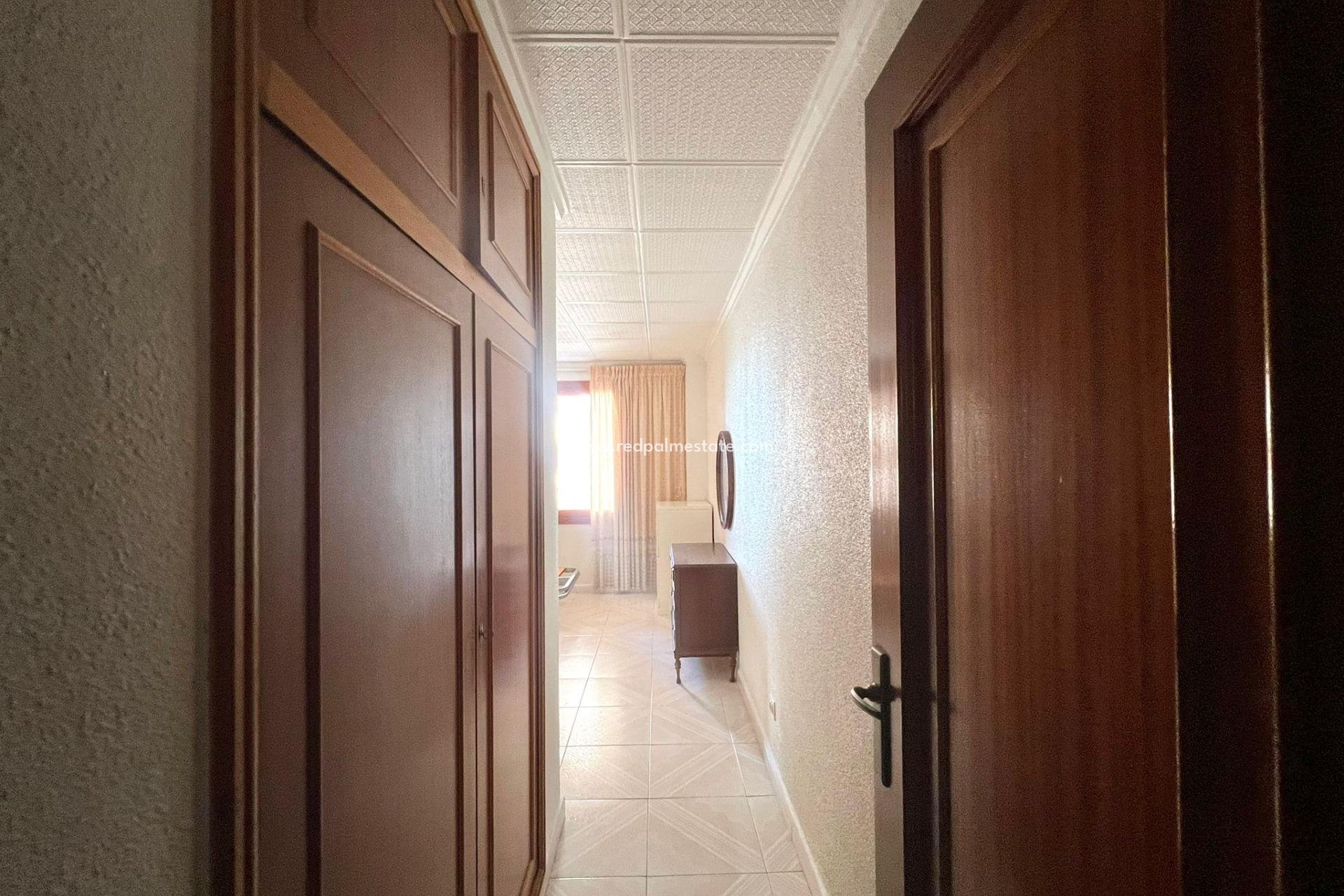 Reventa - Apartamento -
Torrevieja - El Acequión - Los Náufragos