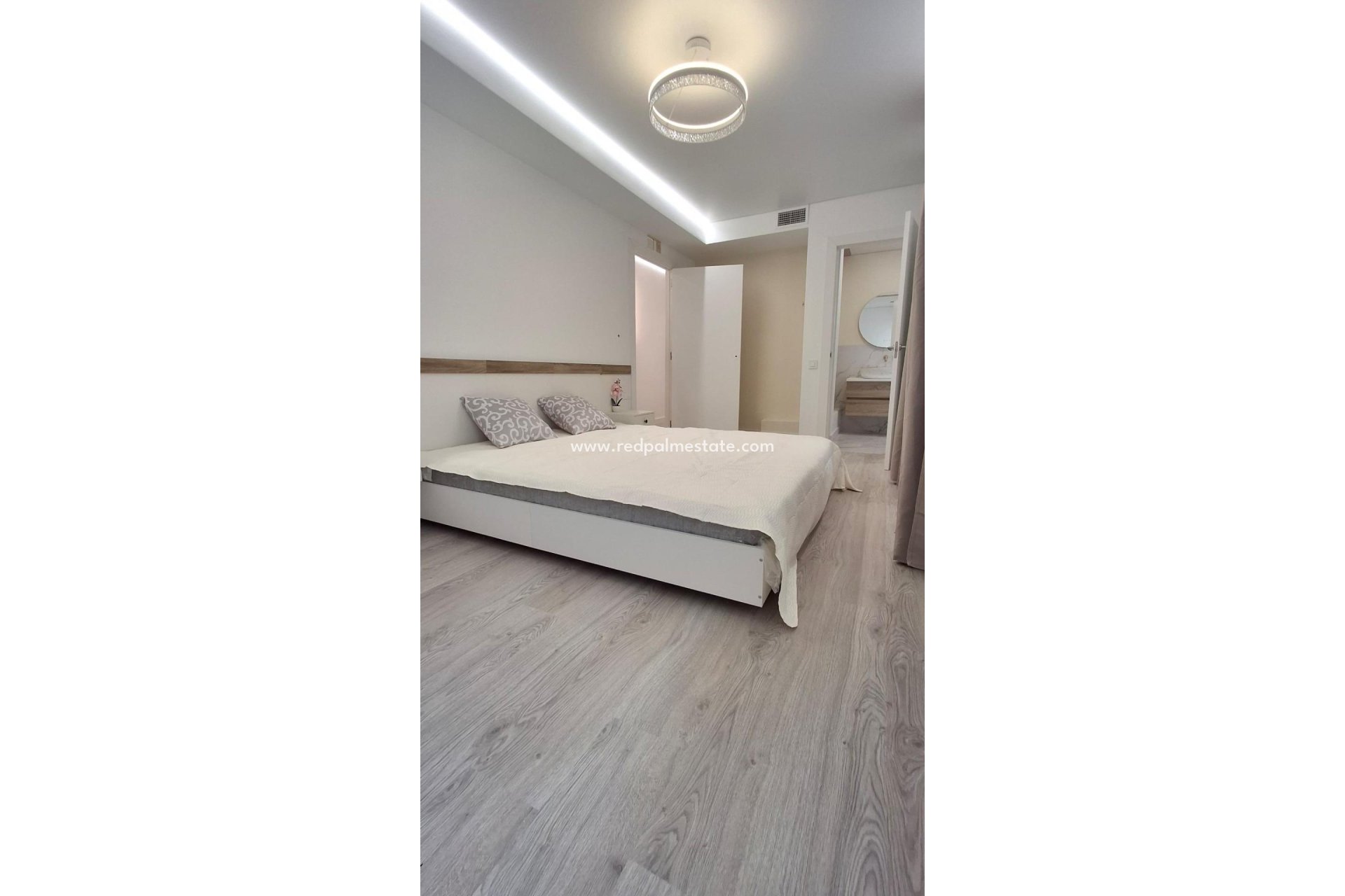Reventa - Apartamento -
Torrevieja - El Acequión - Los Náufragos