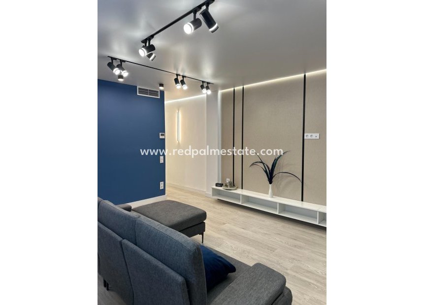 Reventa - Apartamento -
Torrevieja - El Acequión - Los Náufragos