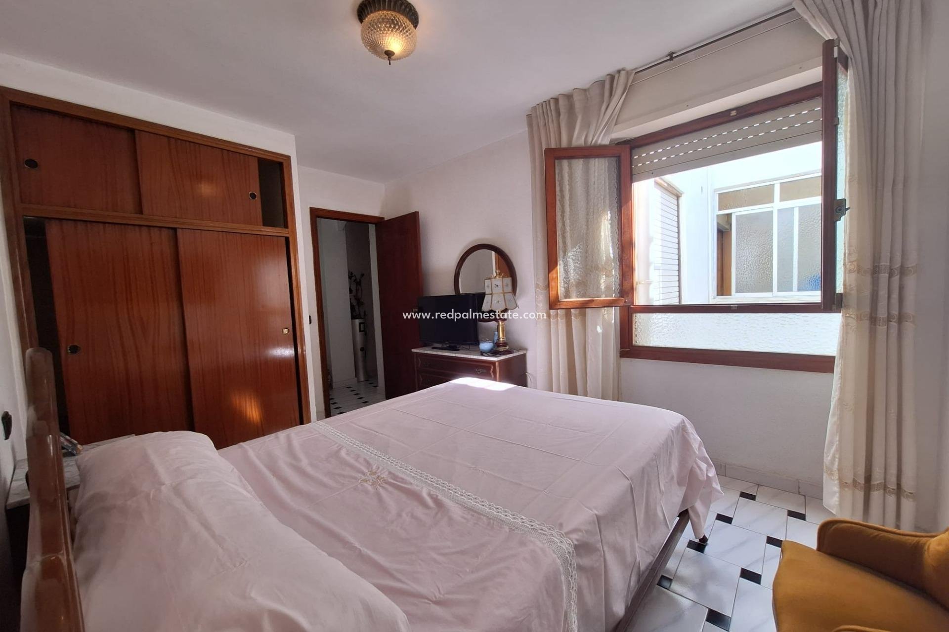 Reventa - Apartamento -
Torrevieja - El Acequión - Los Náufragos