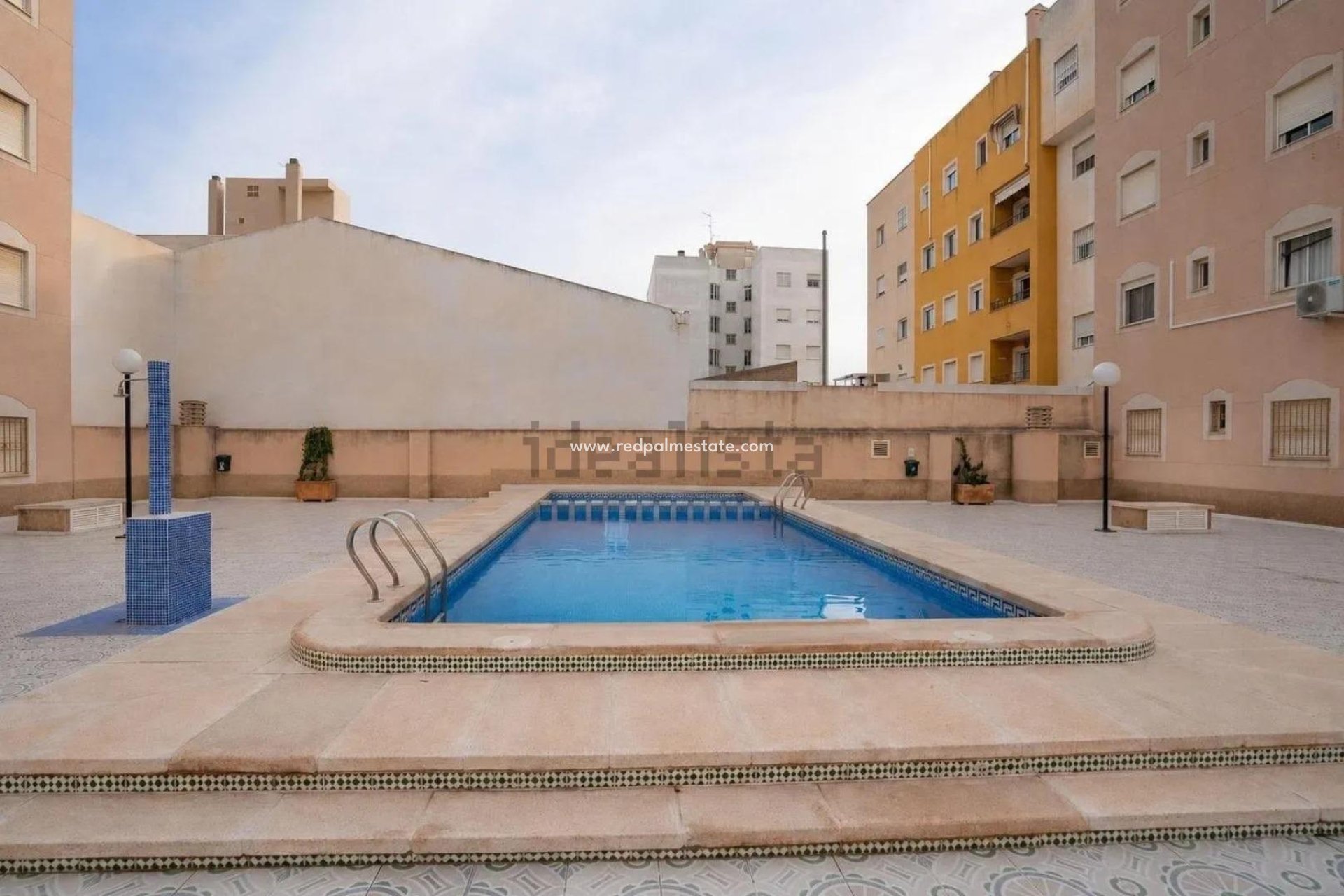 Reventa - Apartamento -
Torrevieja - El molino