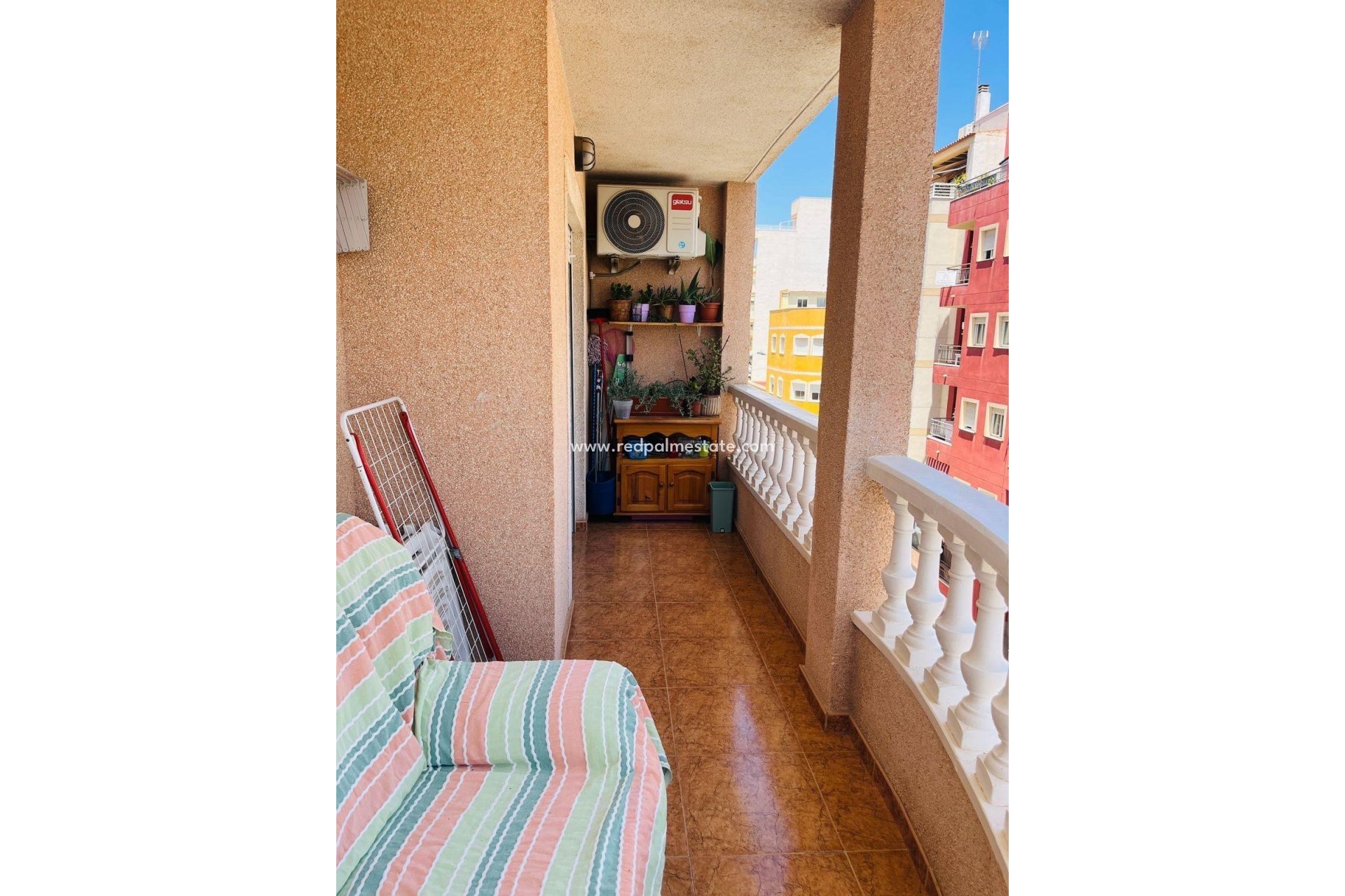Reventa - Apartamento -
Torrevieja - El molino