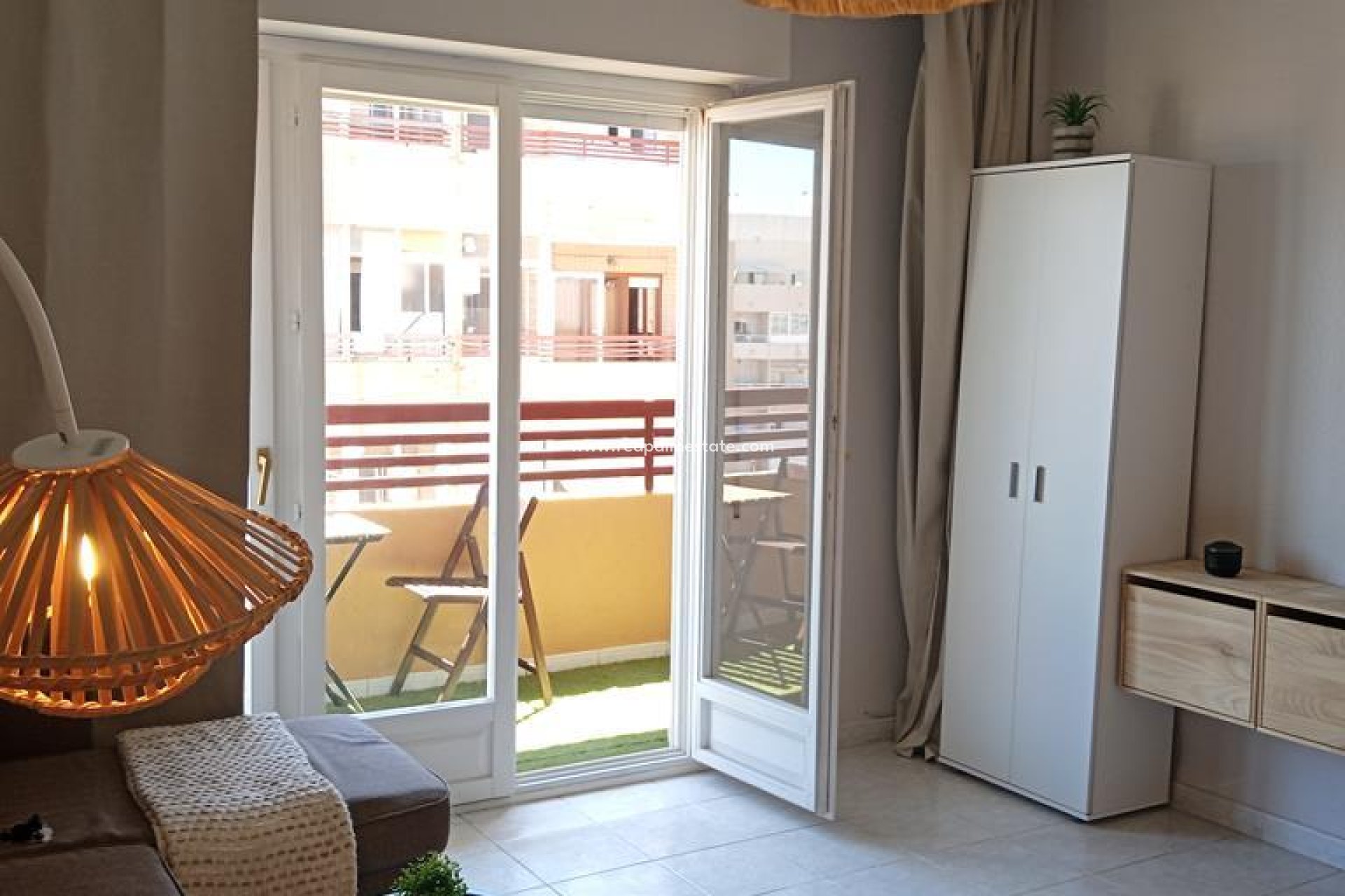 Reventa - Apartamento -
Torrevieja - El molino