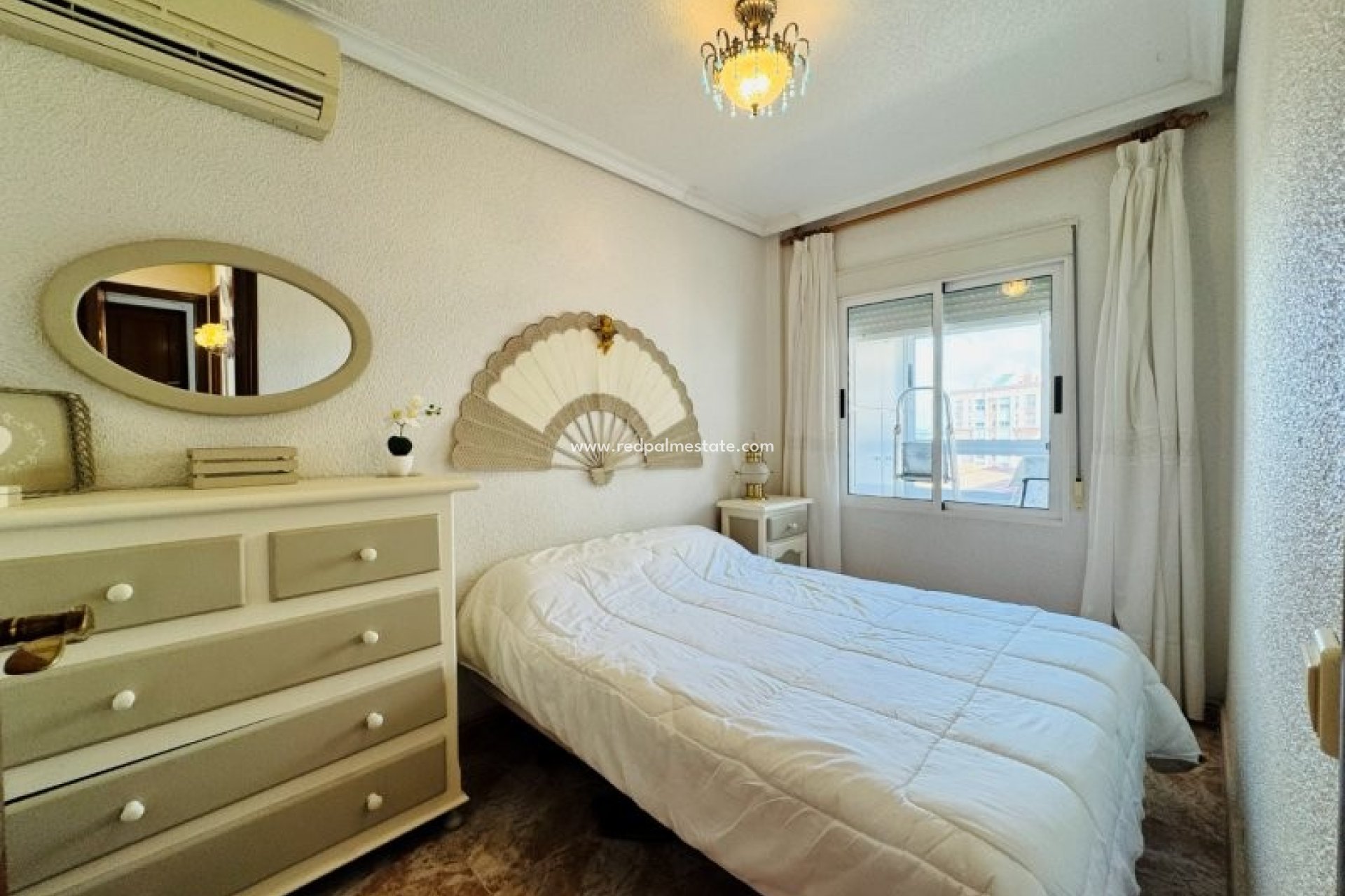 Reventa - Apartamento -
Torrevieja - La Mata