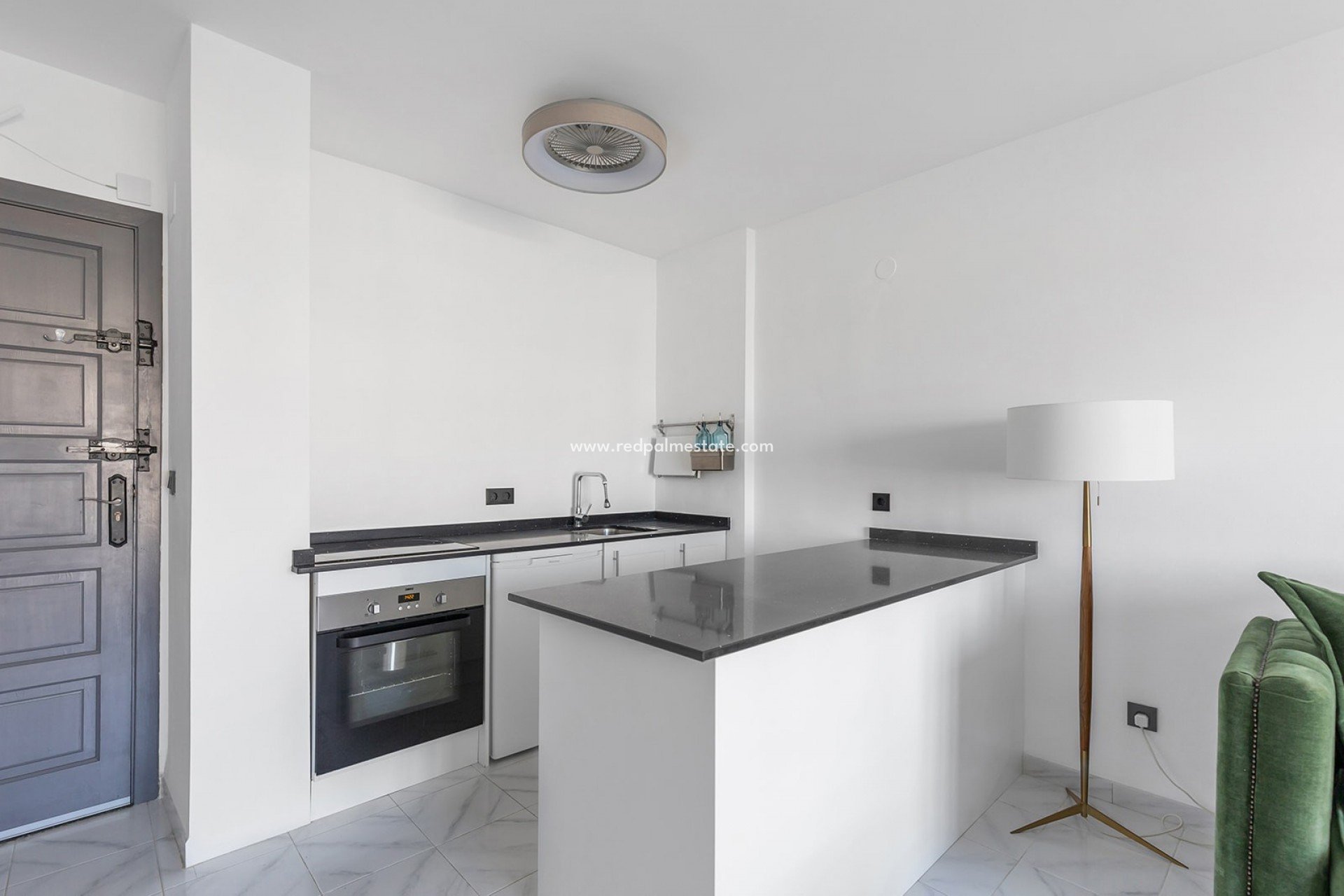 Reventa - Apartamento -
Torrevieja - La Mata