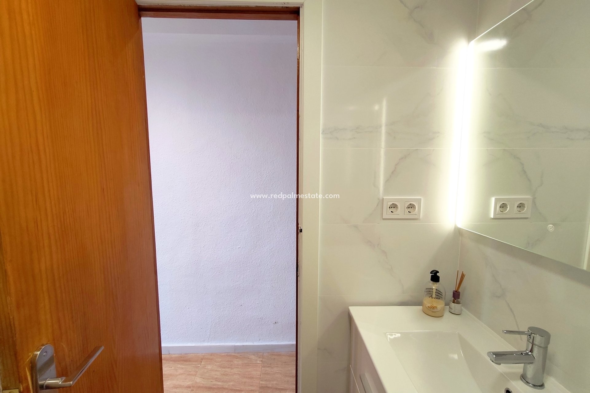 Reventa - Apartamento -
Torrevieja - La Mata