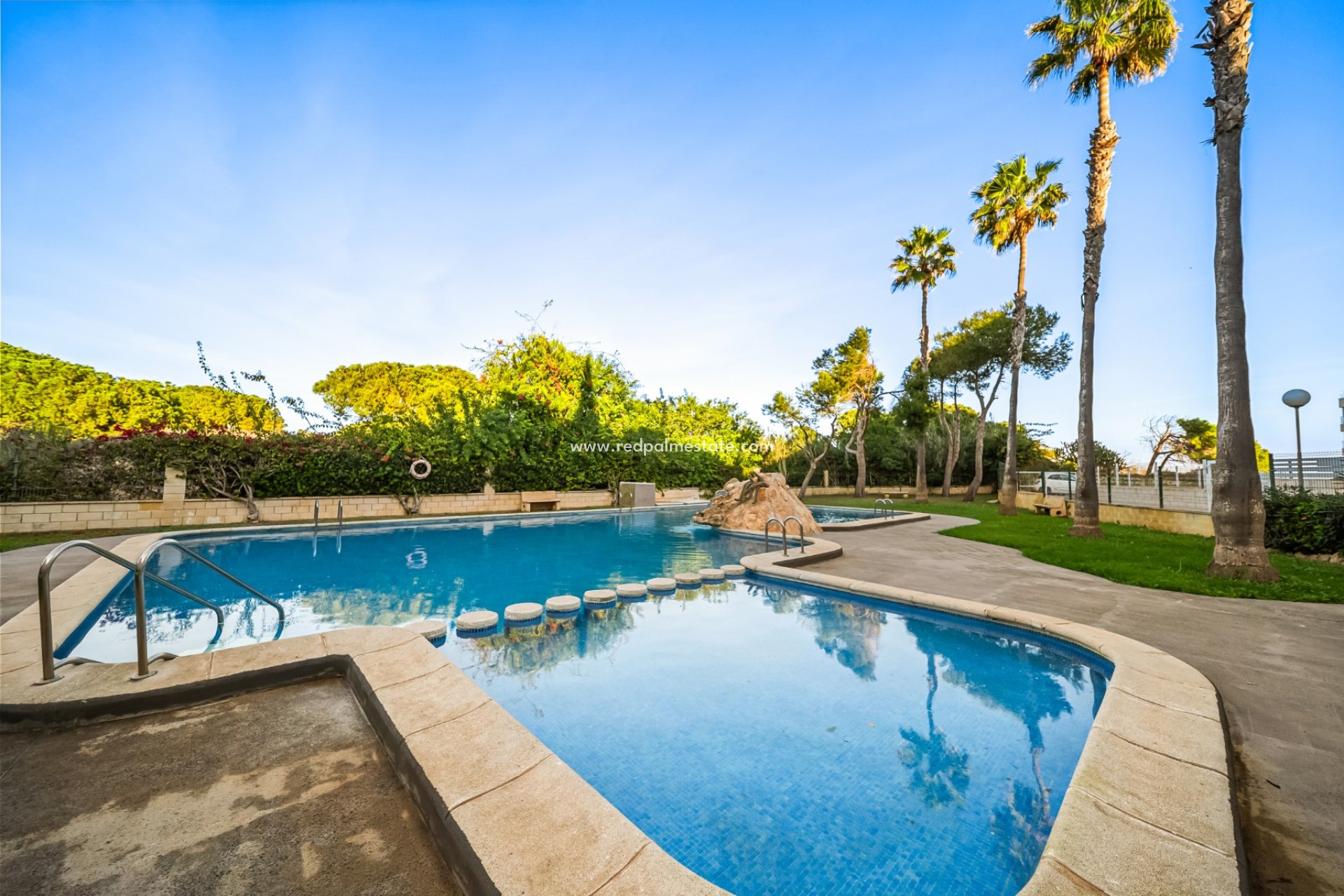 Reventa - Apartamento -
Torrevieja - La Mata