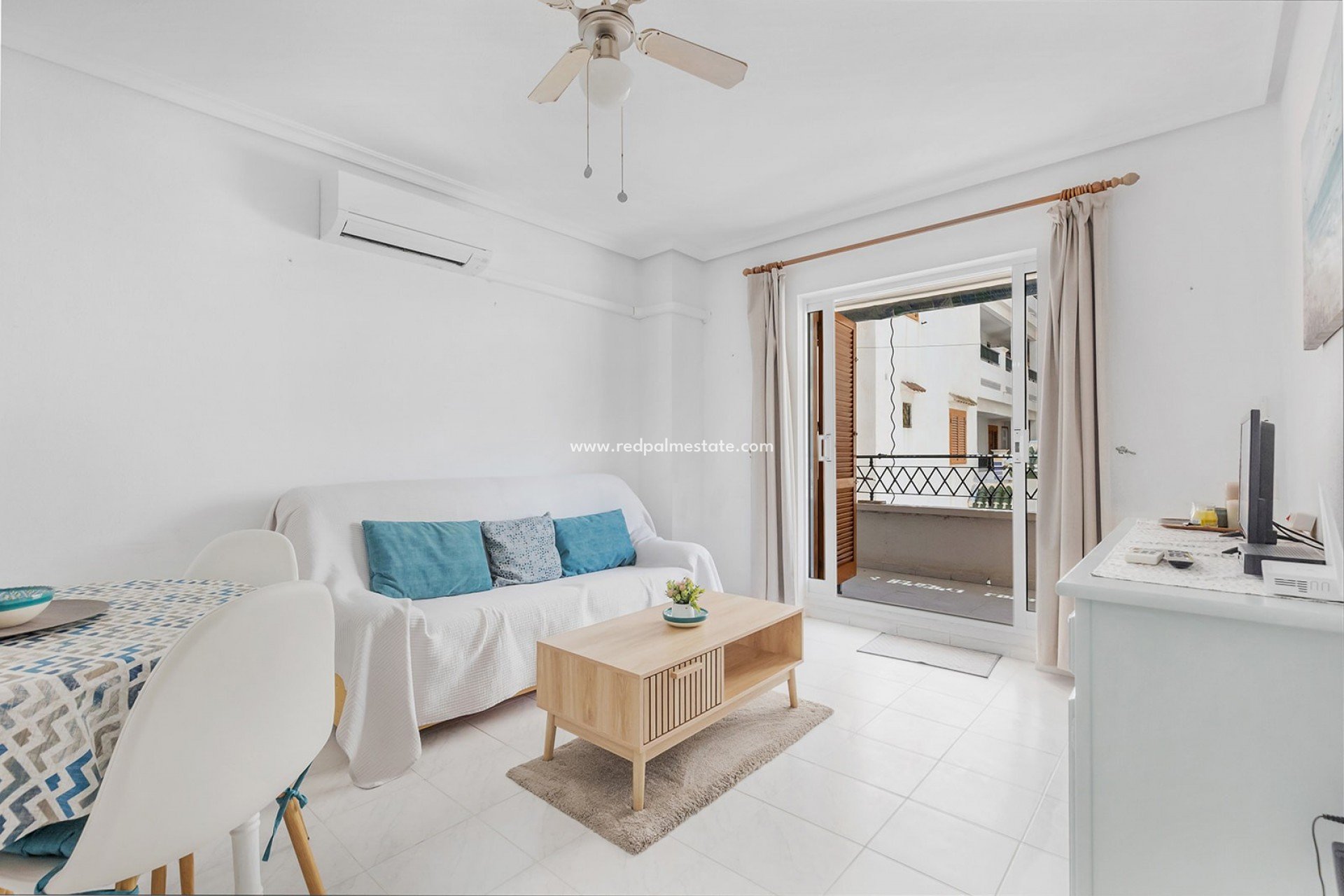 Reventa - Apartamento -
Torrevieja - La Mata