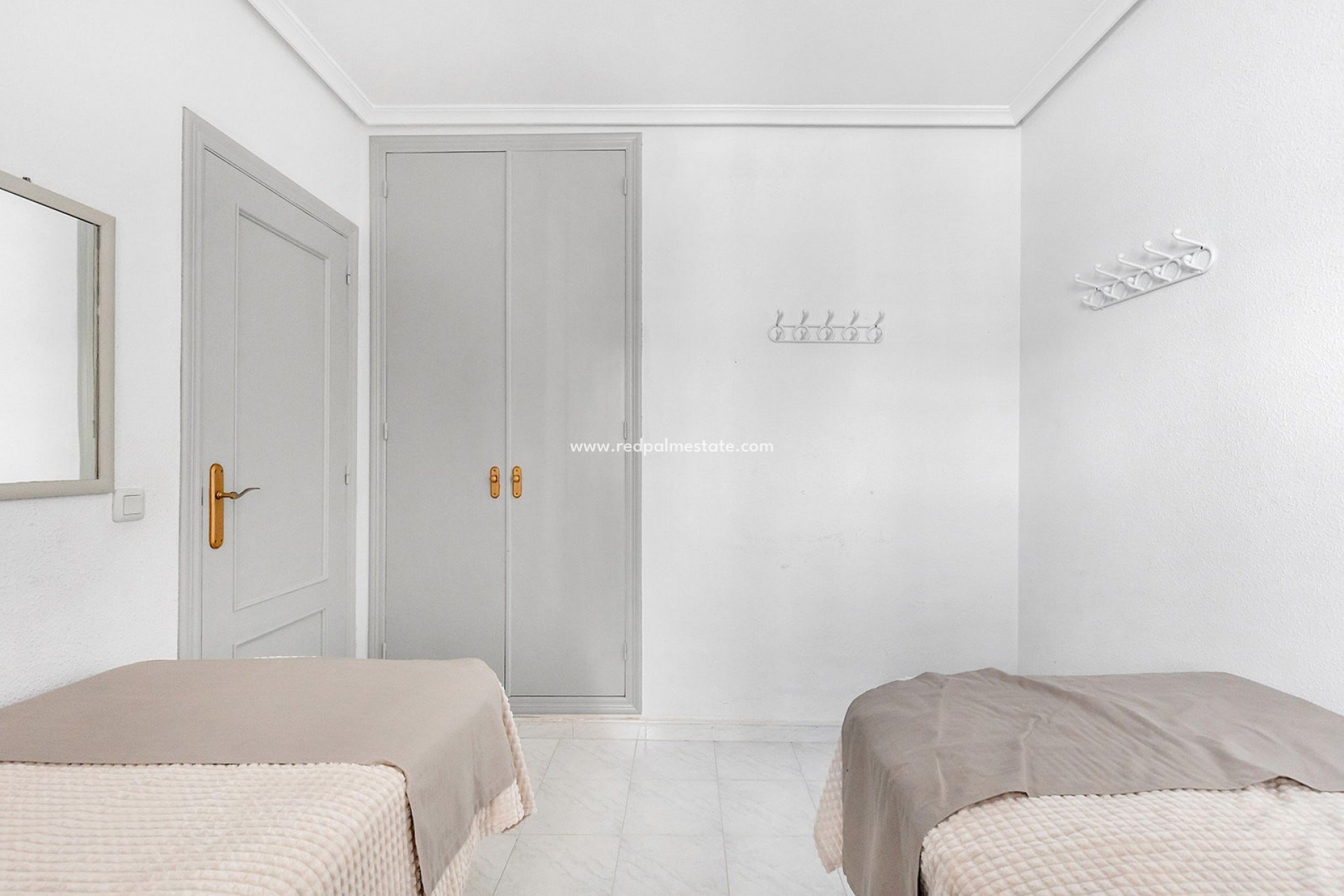 Reventa - Apartamento -
Torrevieja - La Mata
